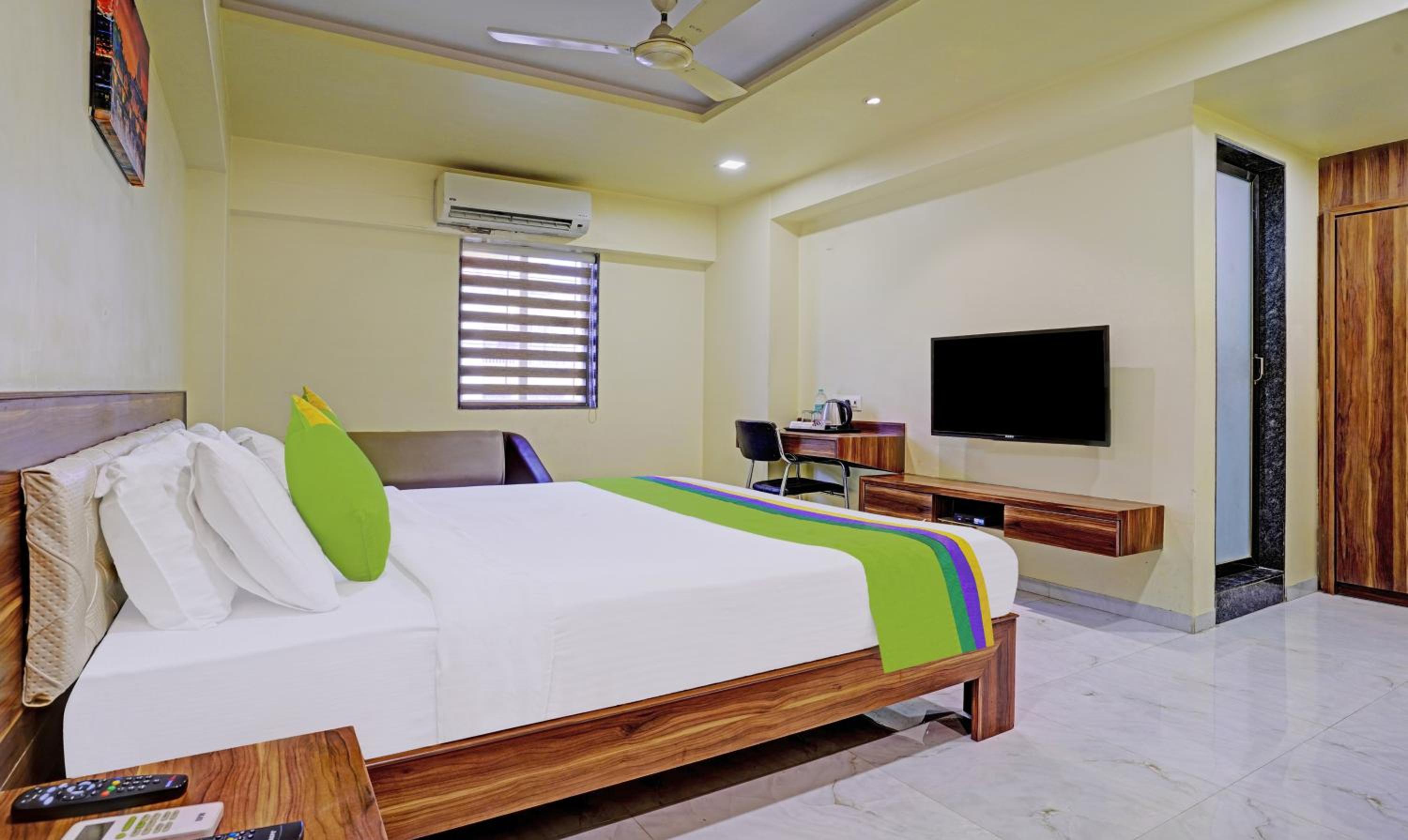 Deluxe Double Room photo 2