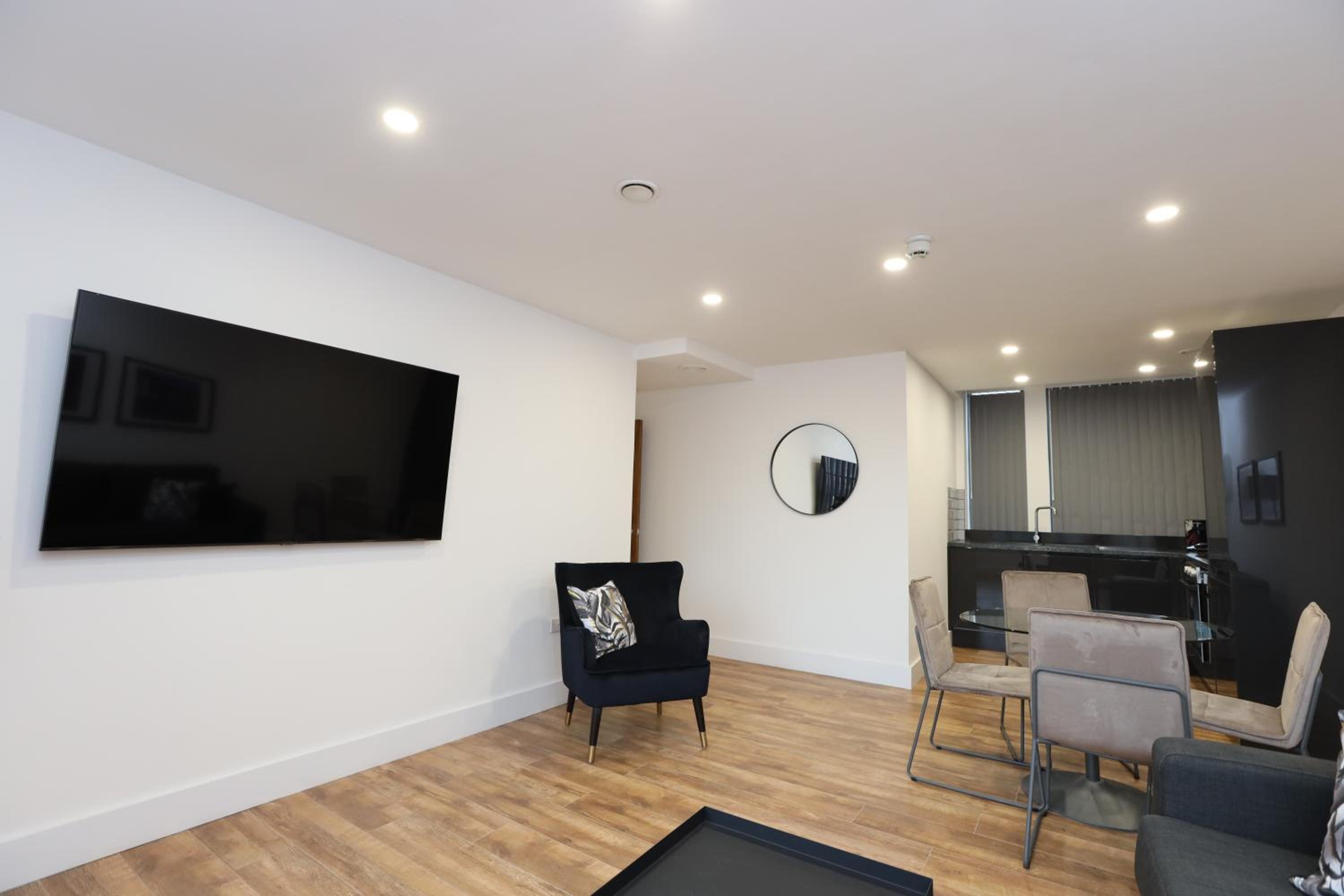 Two-Bedroom Apartment - Photo 2
