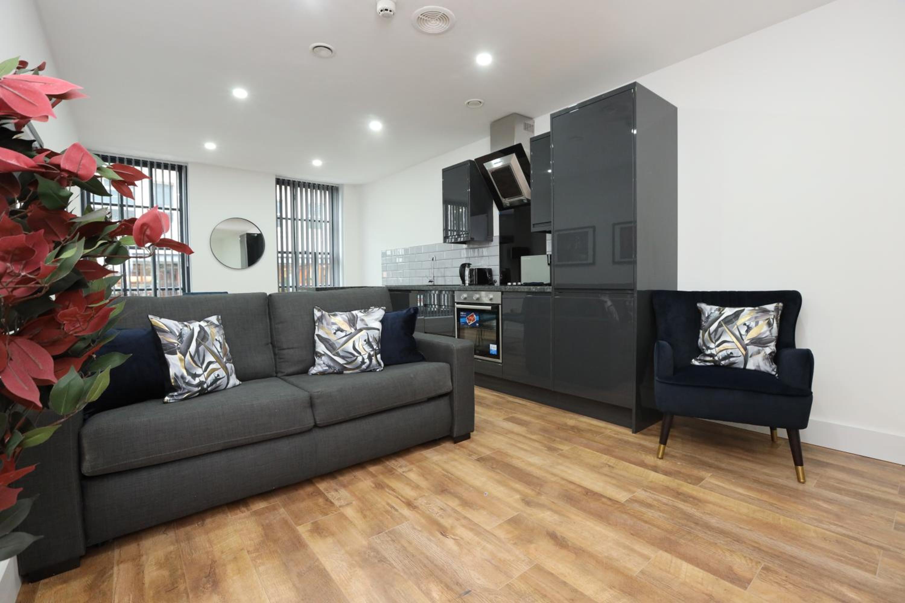 Two-Bedroom Apartment - Photo 3