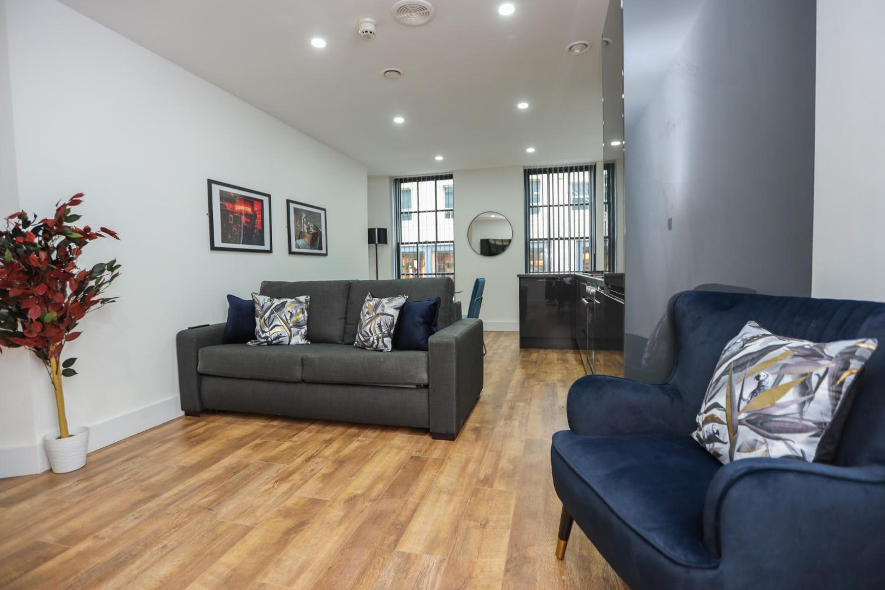 Two-Bedroom Apartment - Photo 6