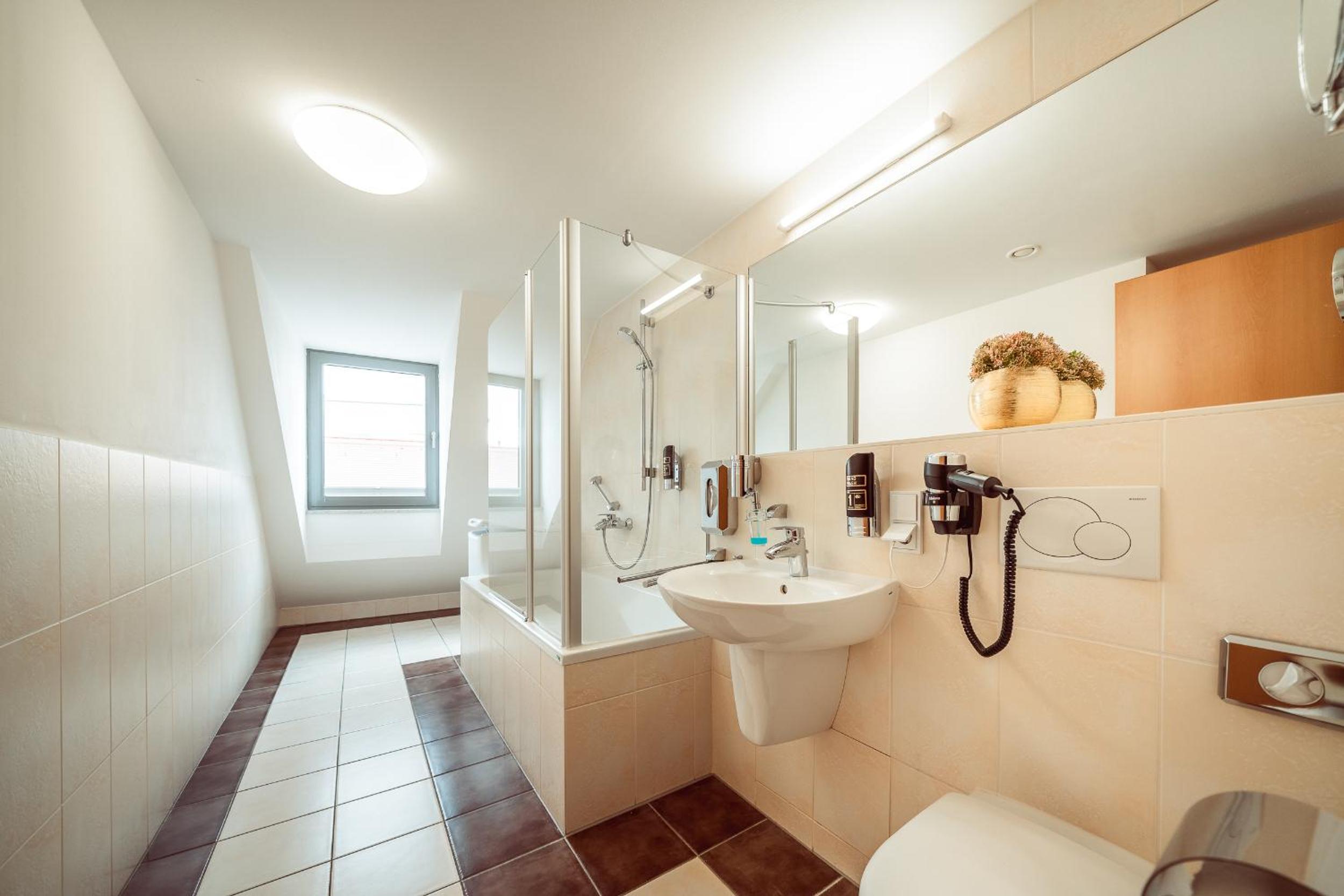 Two-Bedroom Apartment - Photo 10