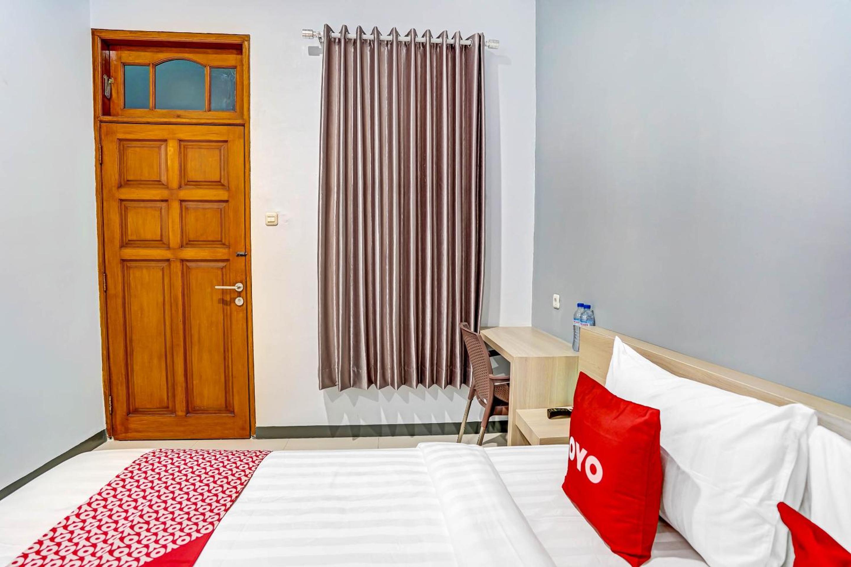 Deluxe Double Room photo 2