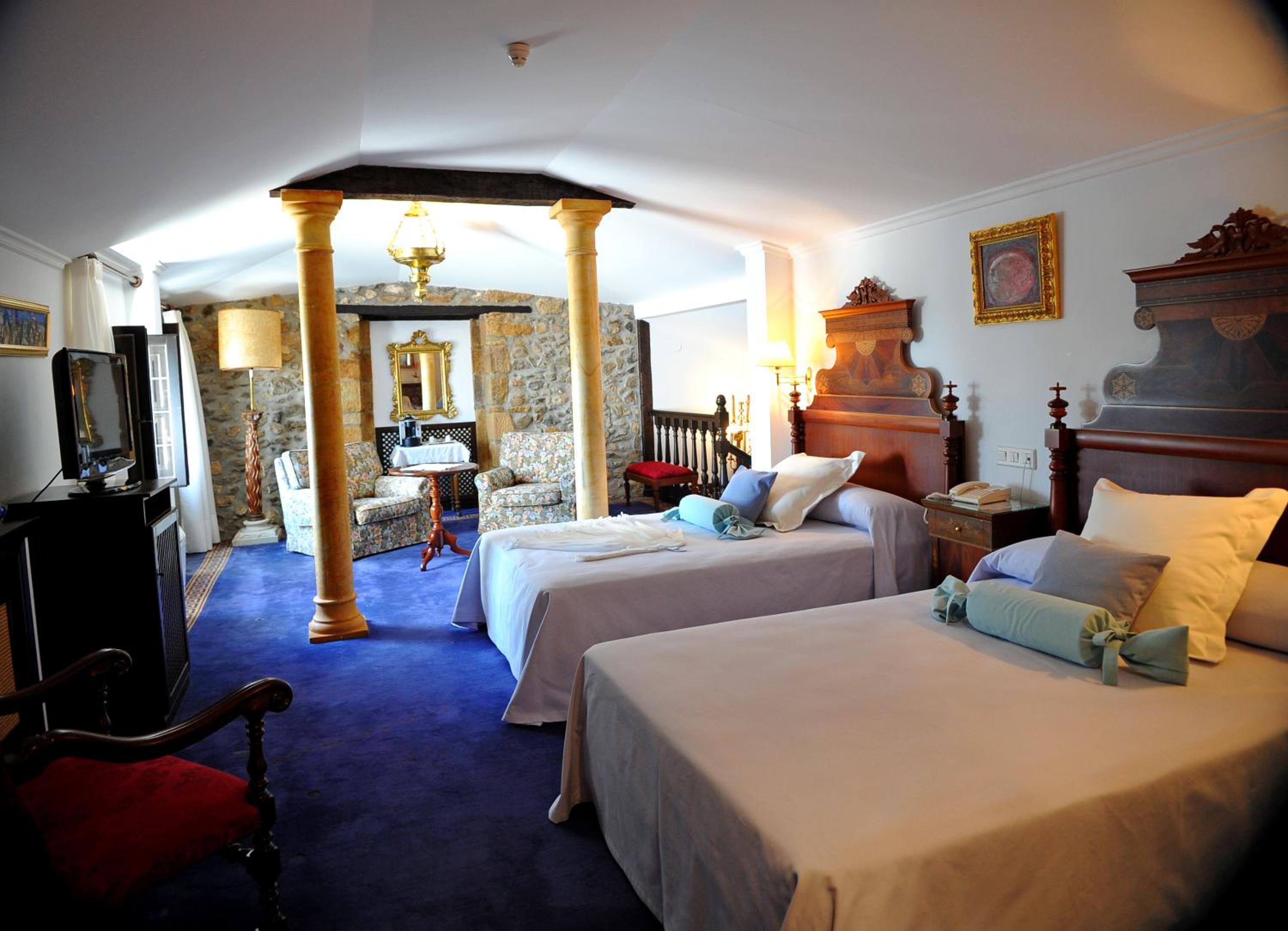 Superior Quadruple Room - Photo 8
