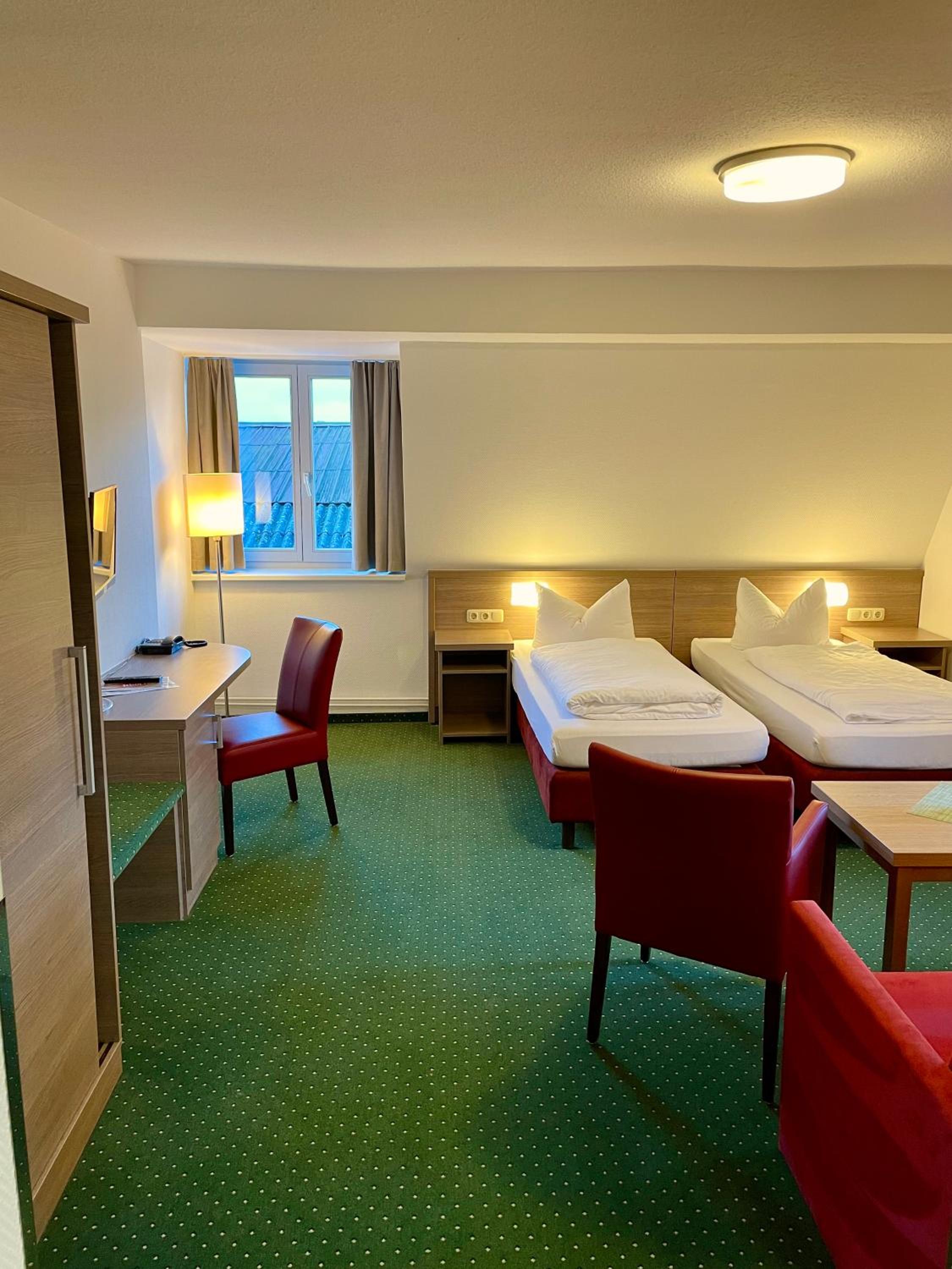 Deluxe Double or Twin Room - Photo 4
