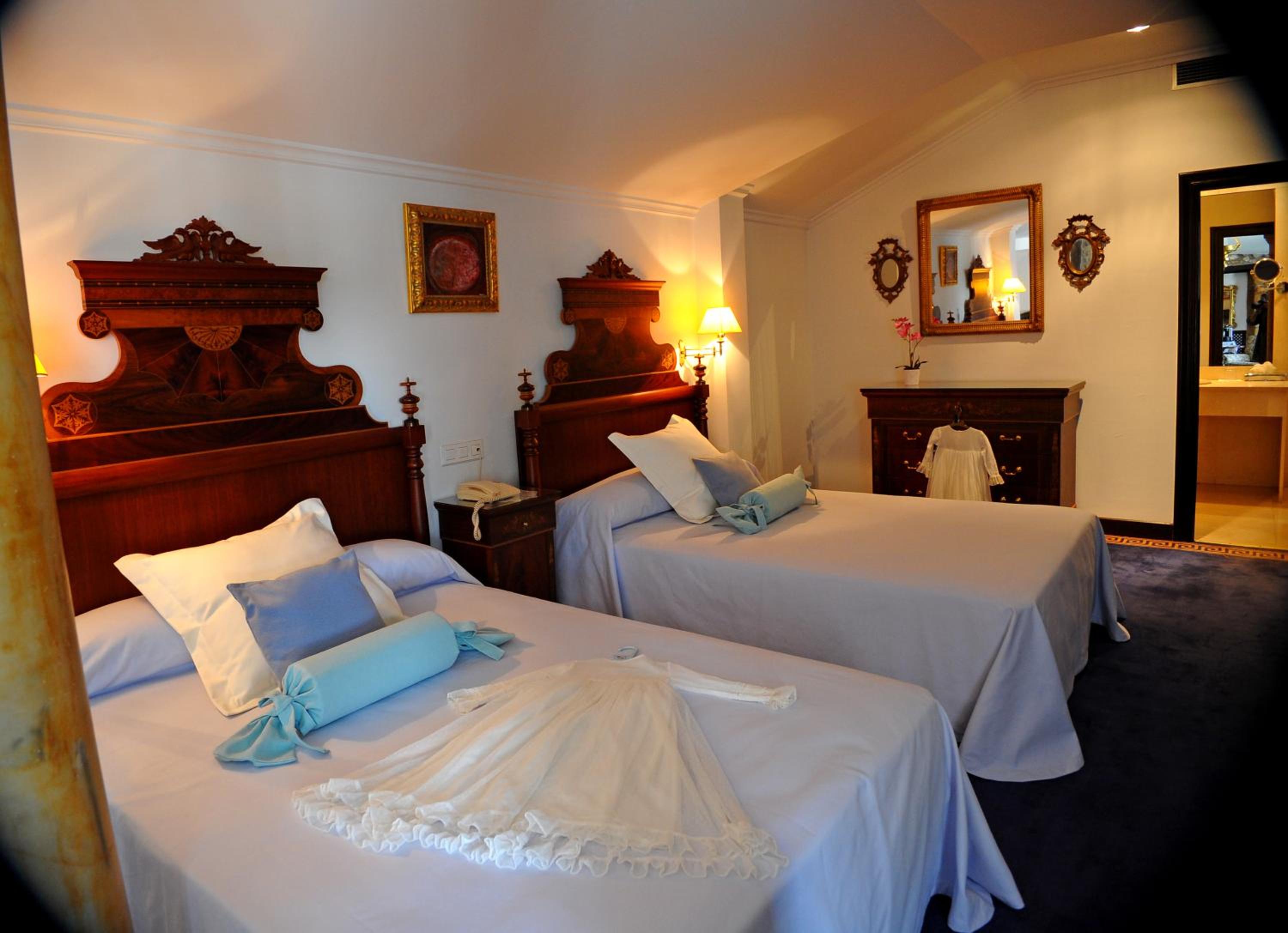 Superior Quadruple Room - Photo 2