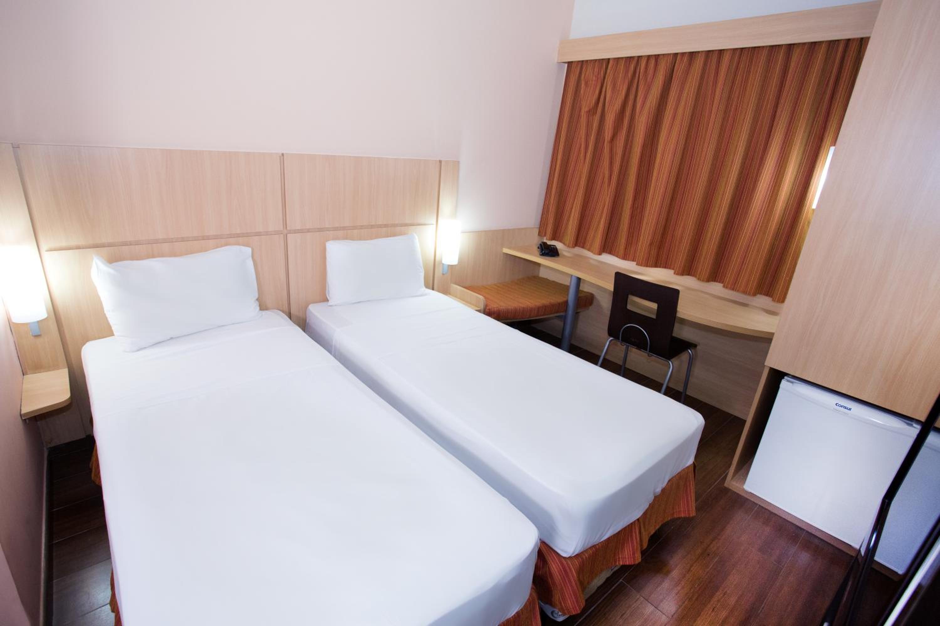 Standard Twin Room photo 1