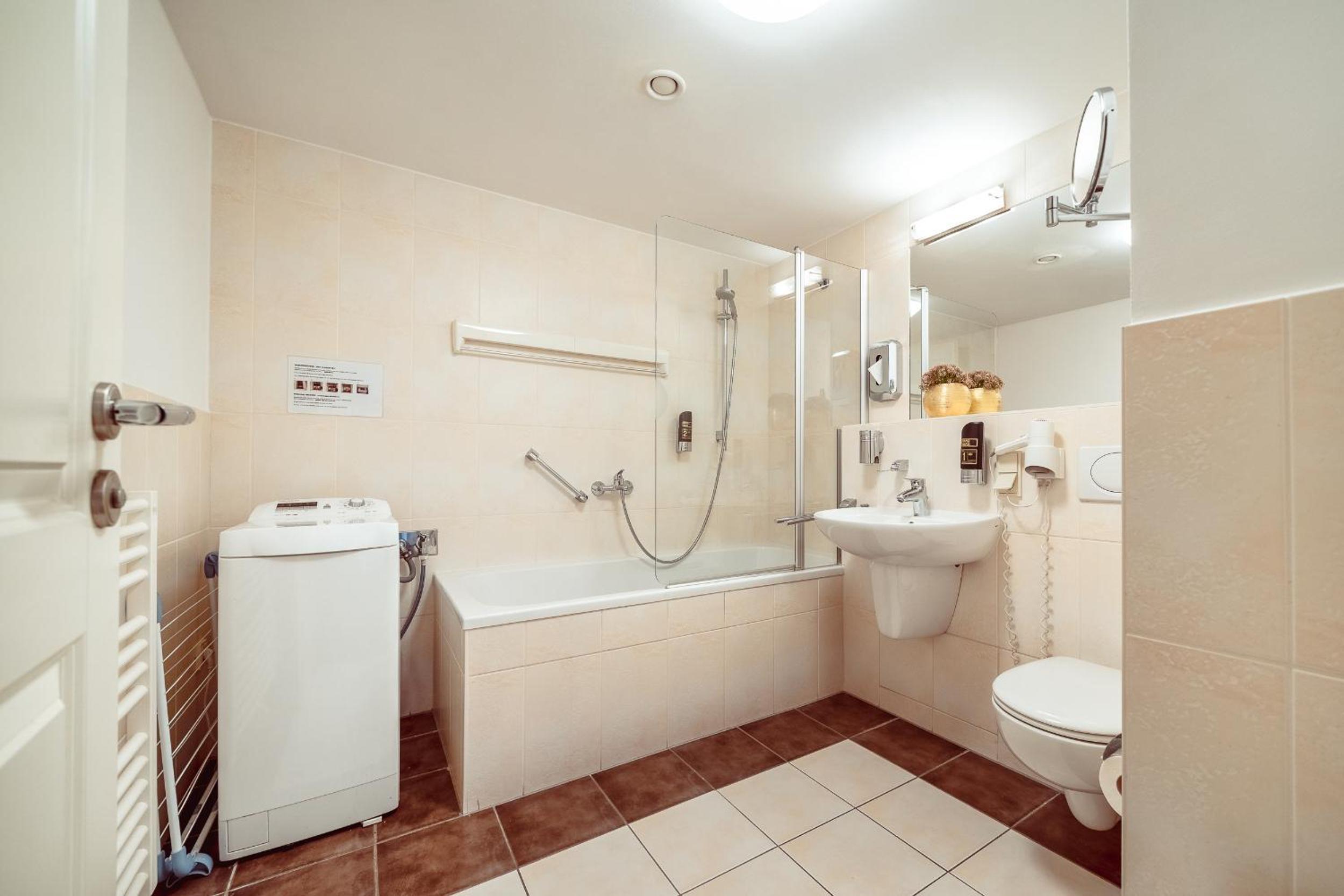 Two-Bedroom Apartment - Photo 12