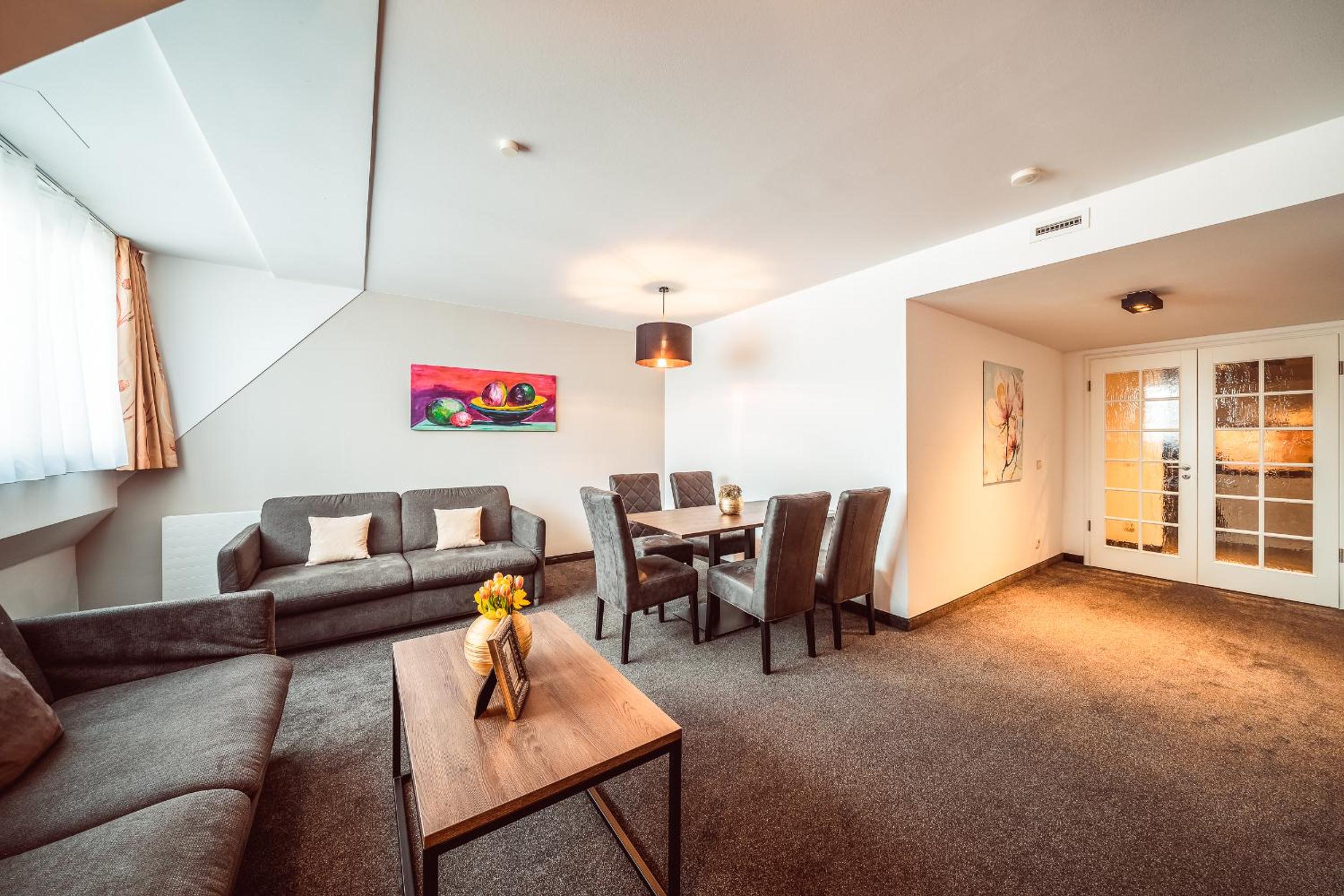 Two-Bedroom Apartment - Photo 6