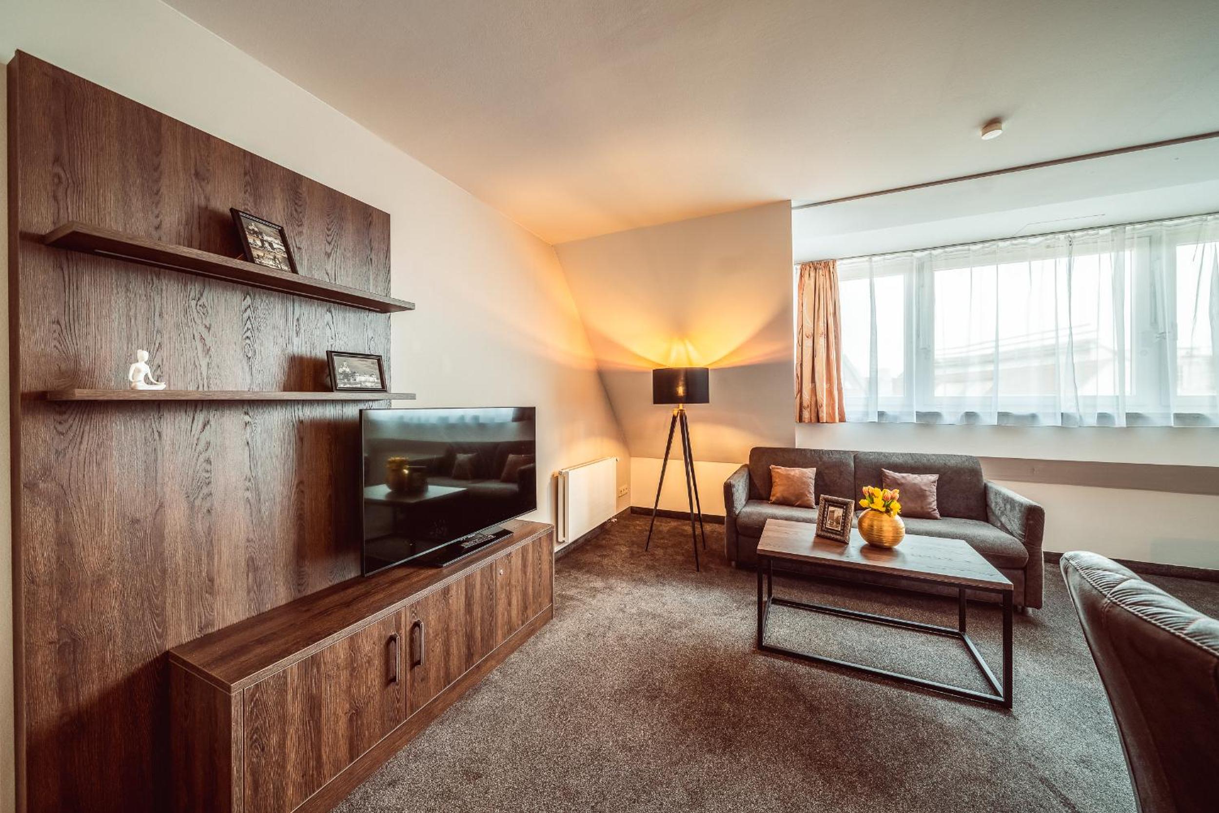 Two-Bedroom Apartment - Photo 7