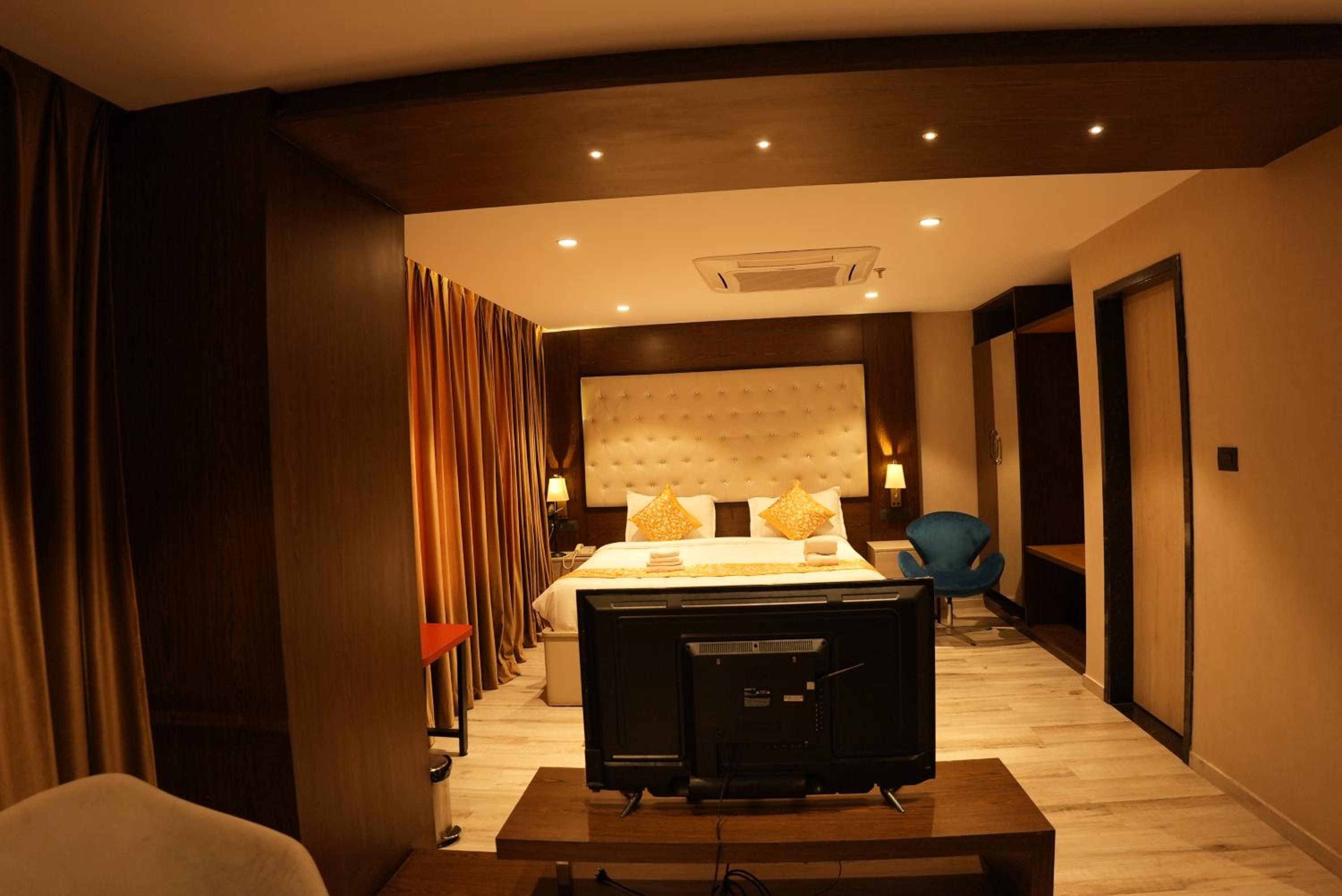 King Suite photo 2