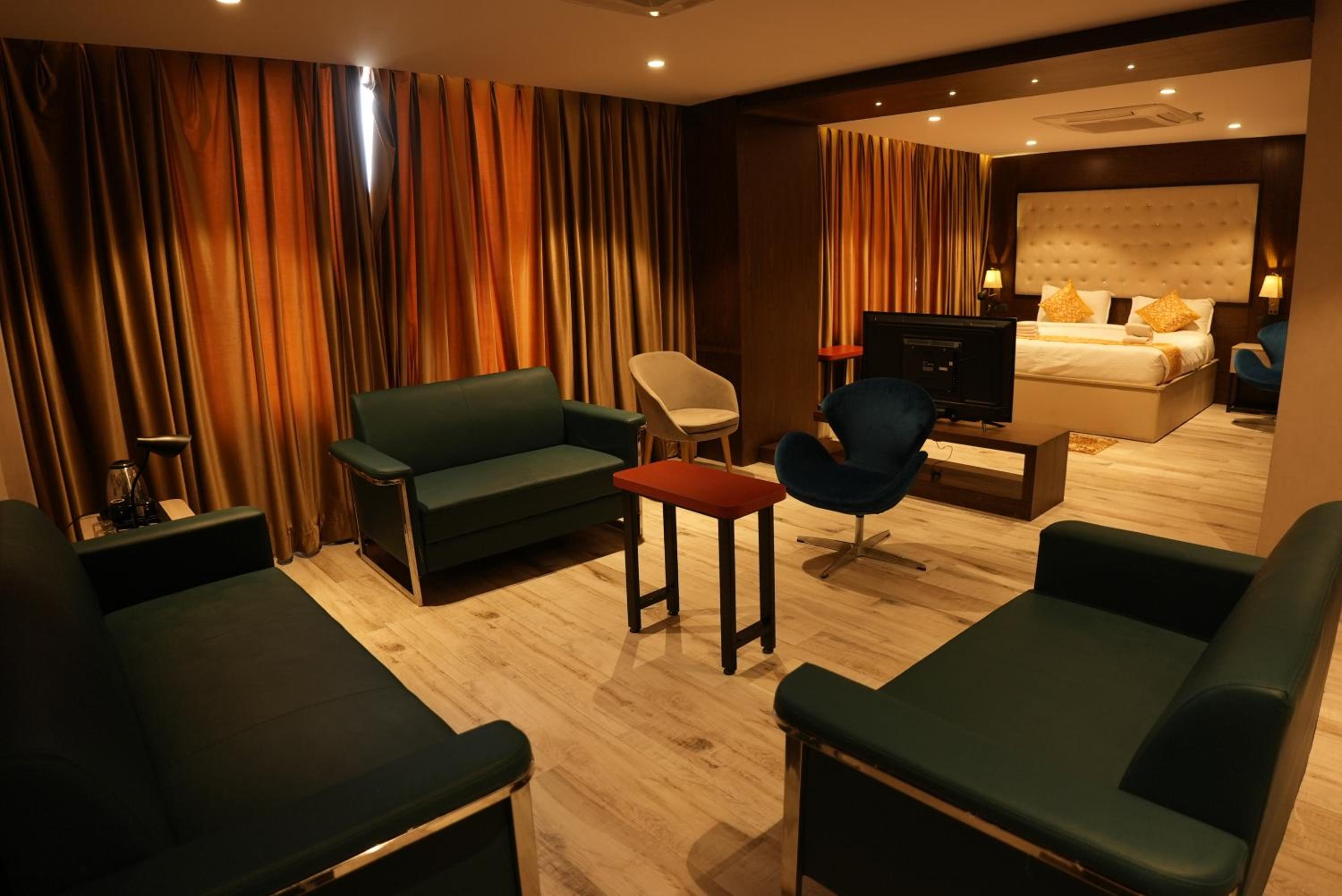 King Suite photo 3