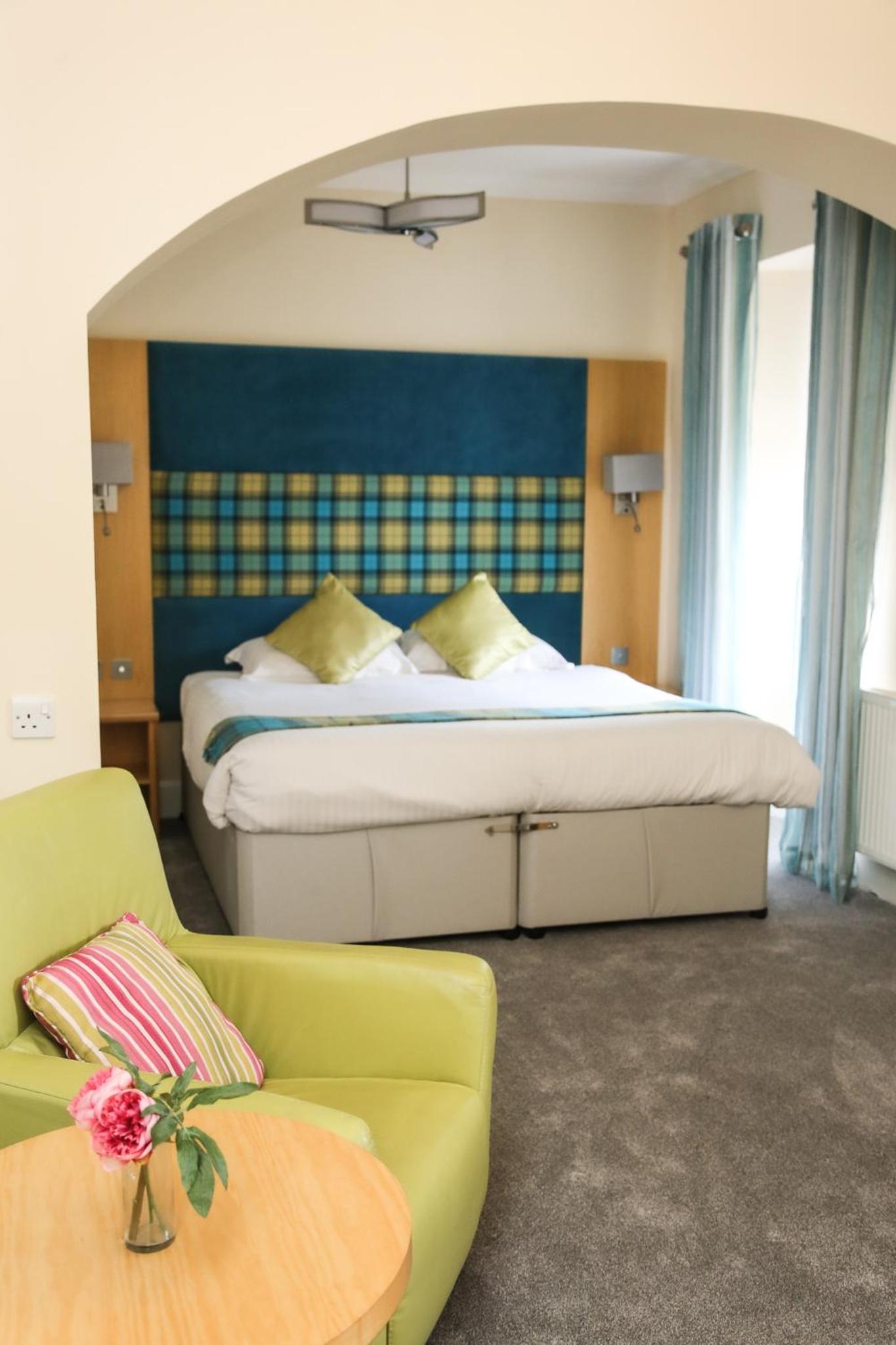 Superior King Suite photo 2