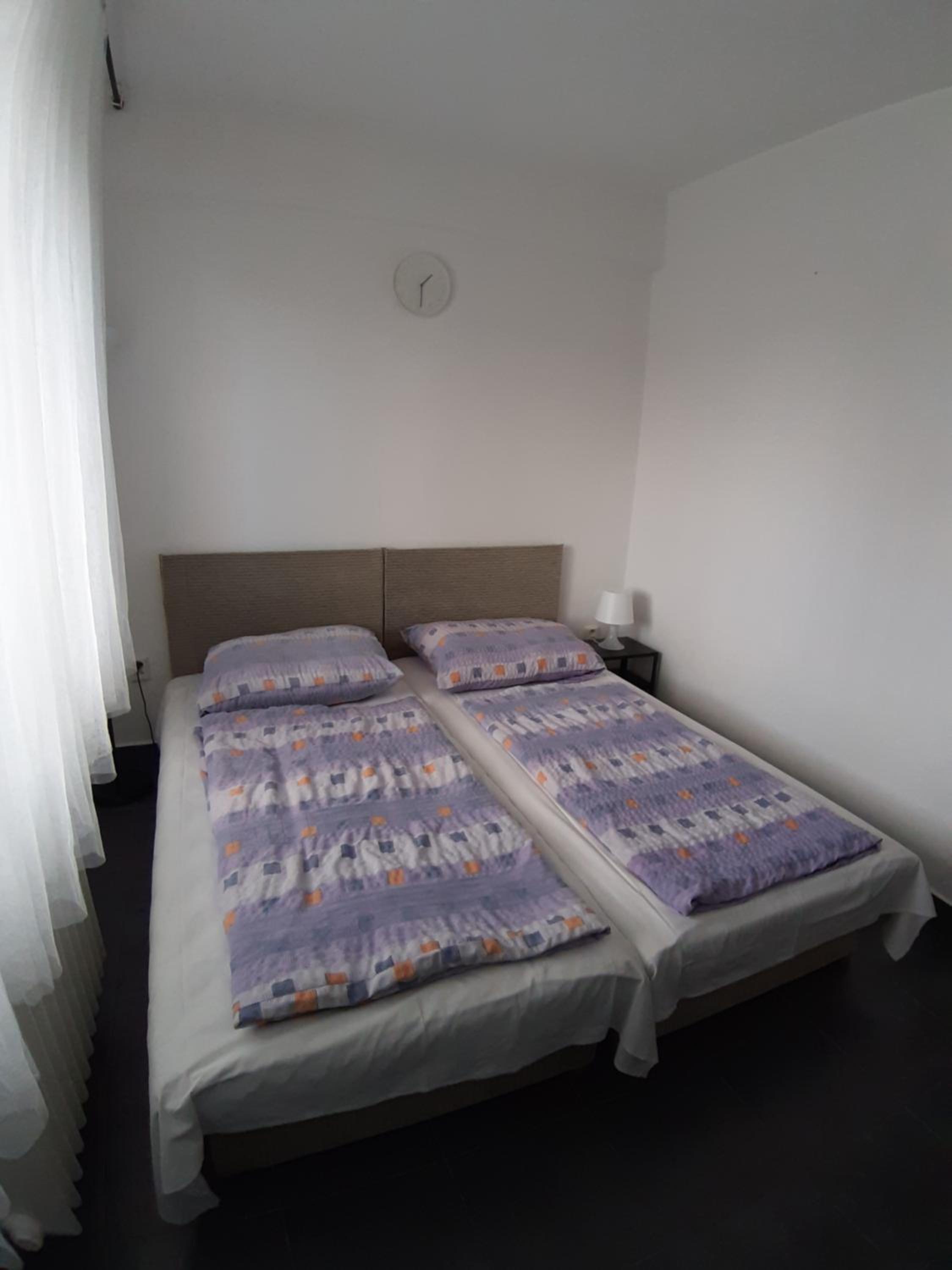 Double Room with Private Bathroom - Photo 6