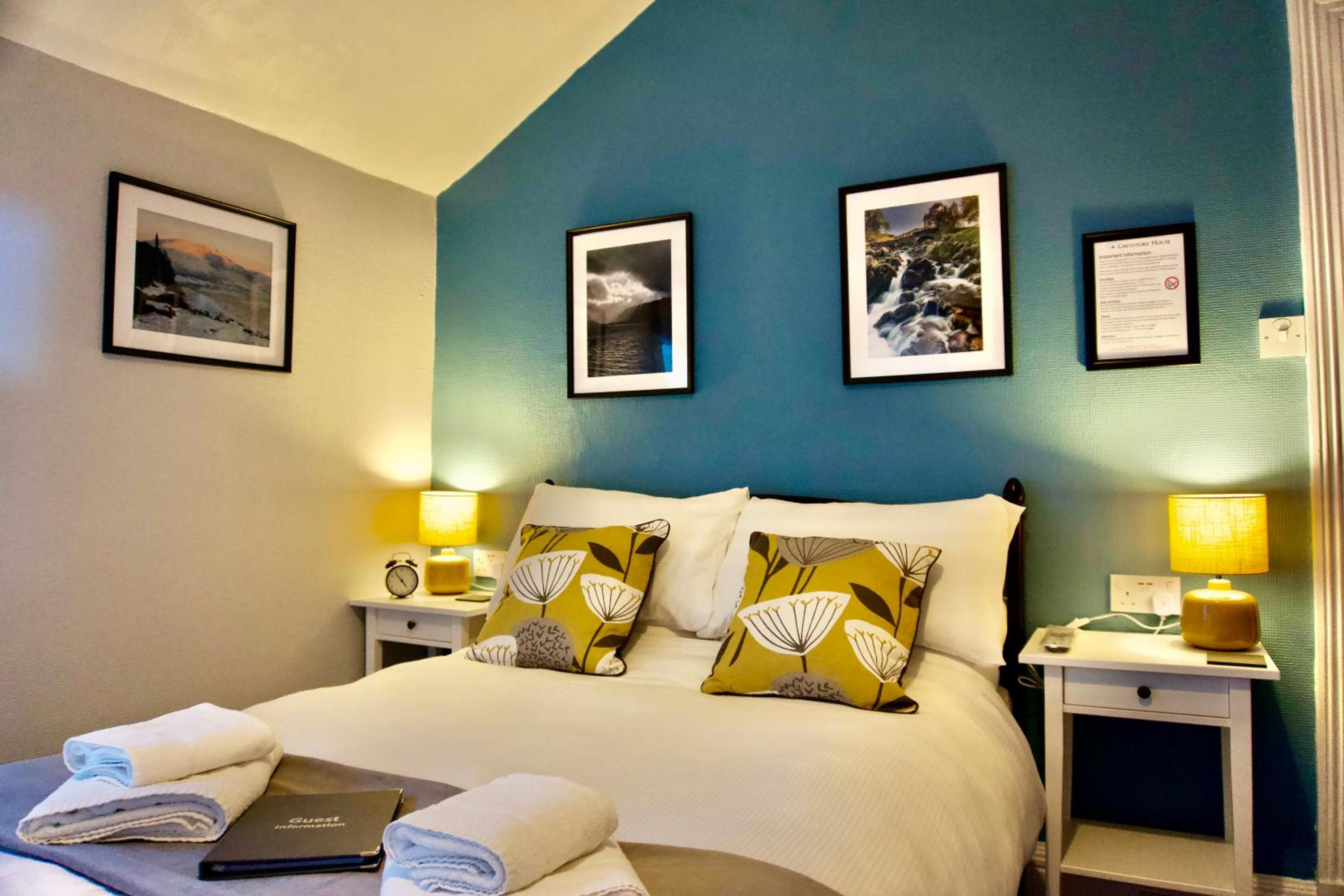 Small Double Room photo 1