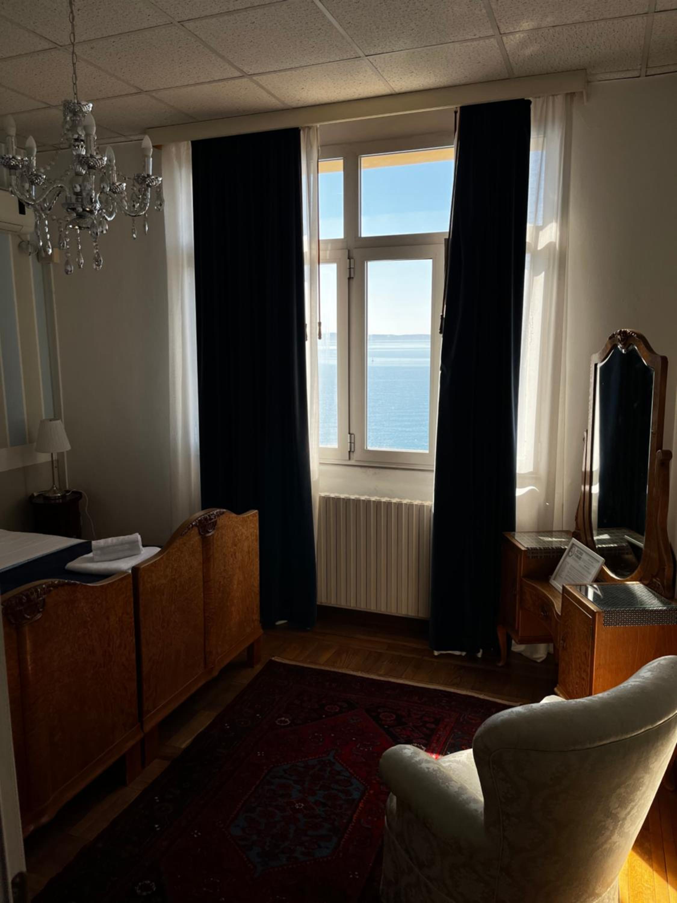 Double Room - Photo 5