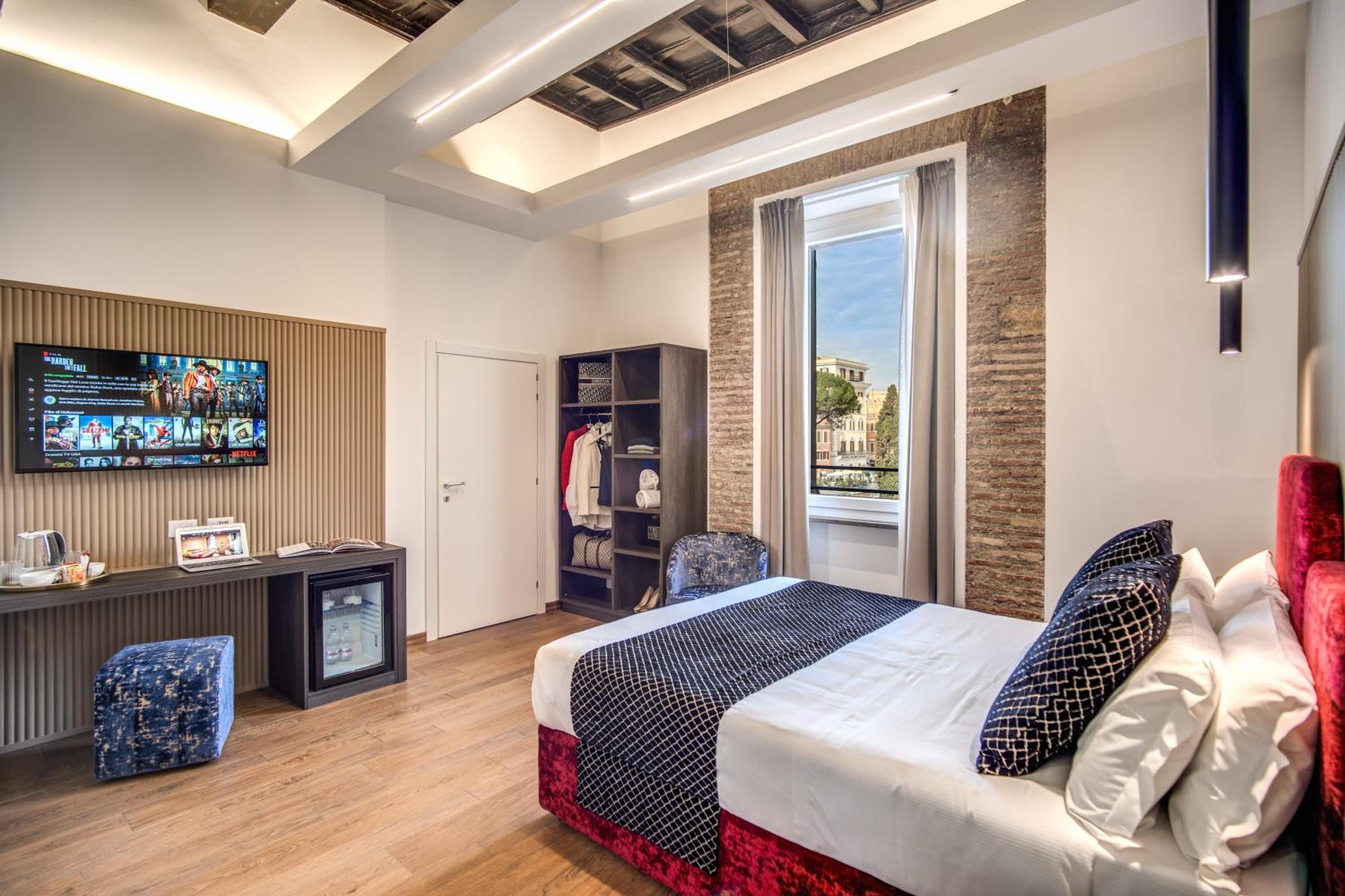 Superior Double or Twin Room with View photo 3