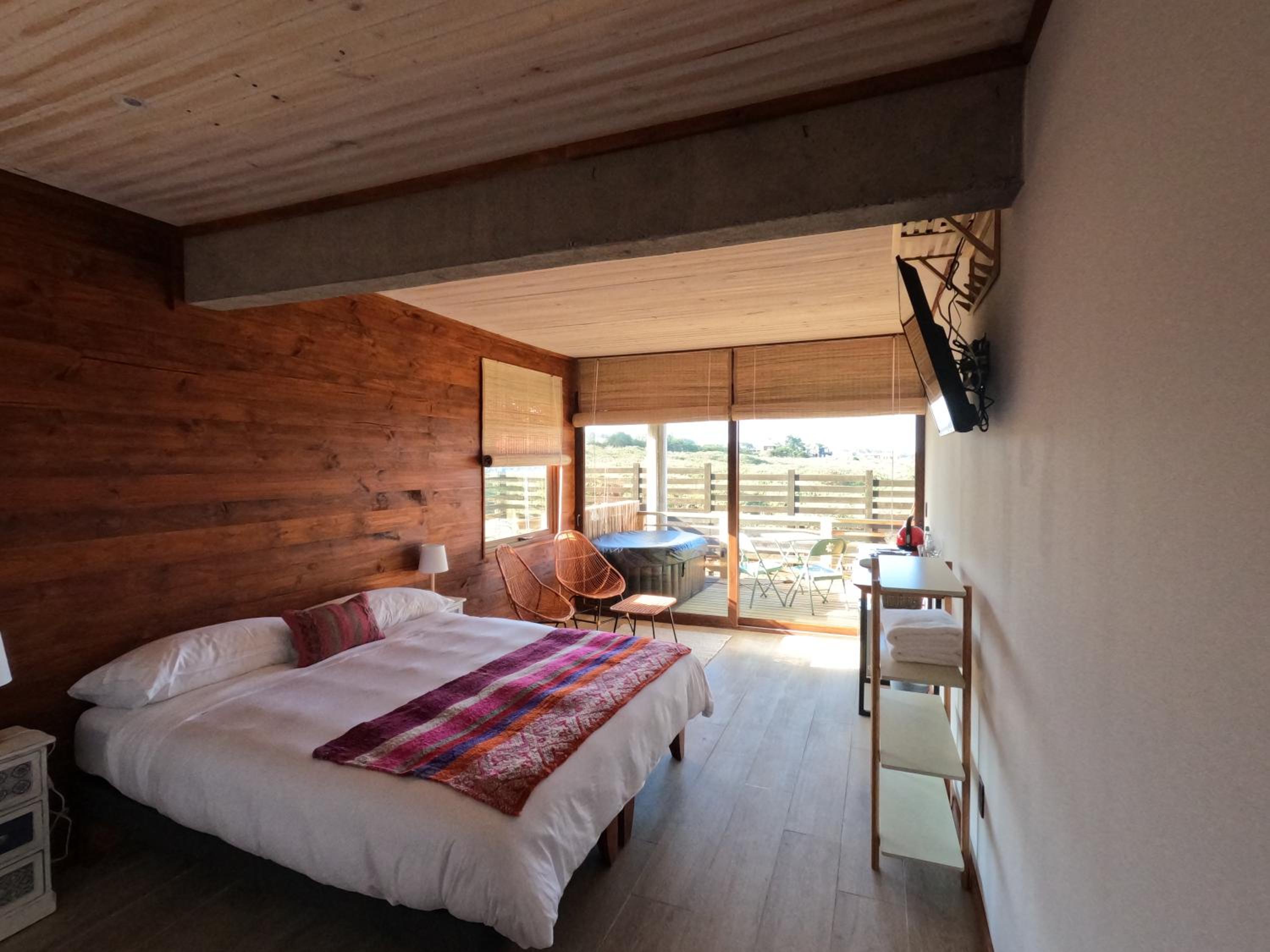 Deluxe Double Room with Sea View and Hot Tub photo 1