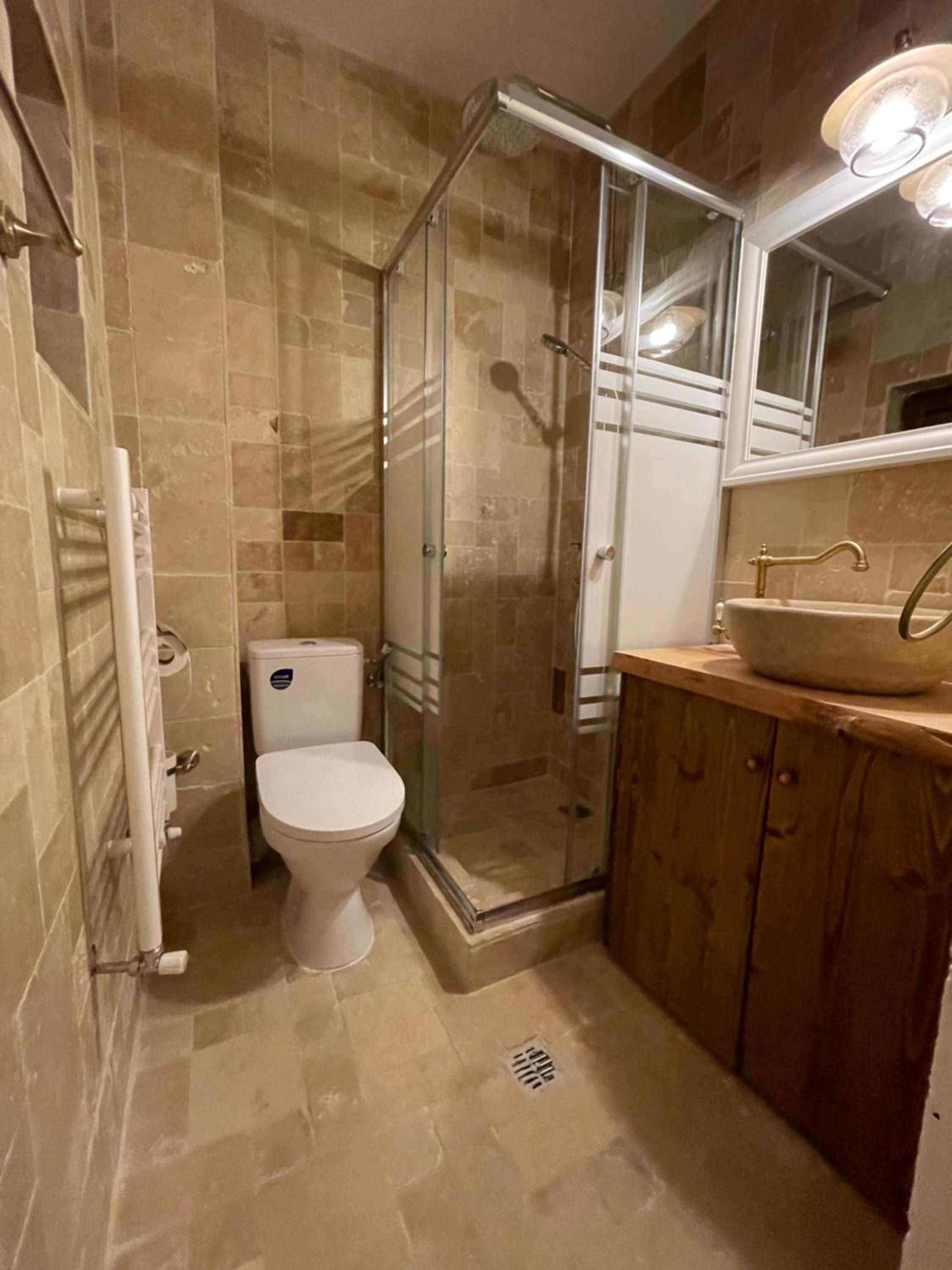 Double Room - Photo 4