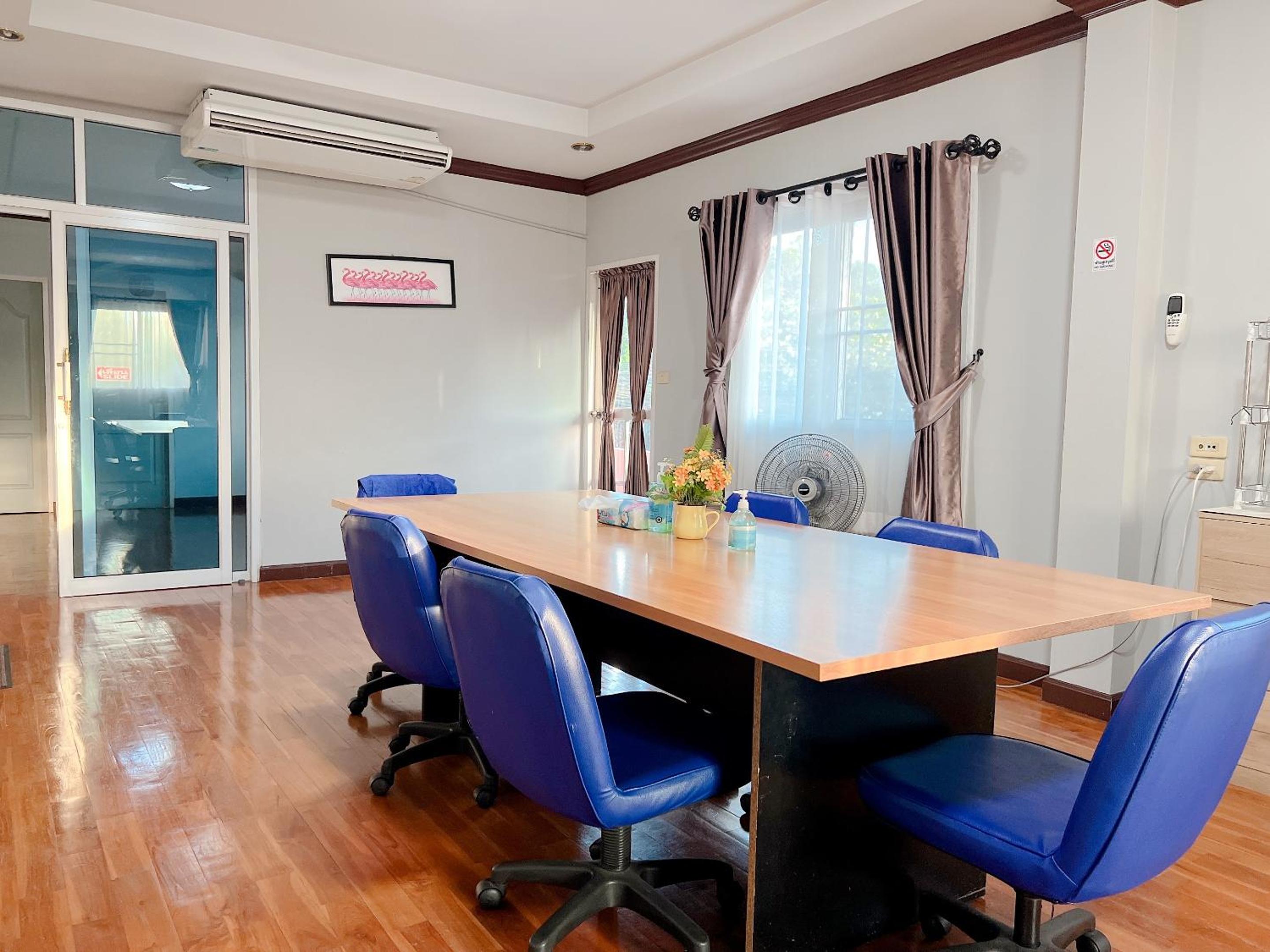 Four-Bedroom House - Photo 16