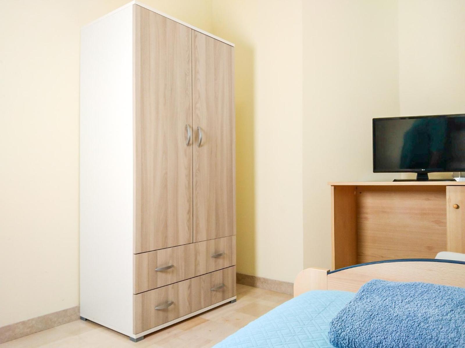 Single Room with Shared Bathroom photo 3