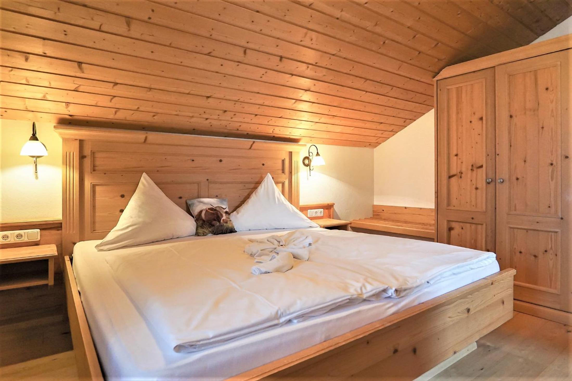 Two-Bedroom Apartment with Balcony photo 3