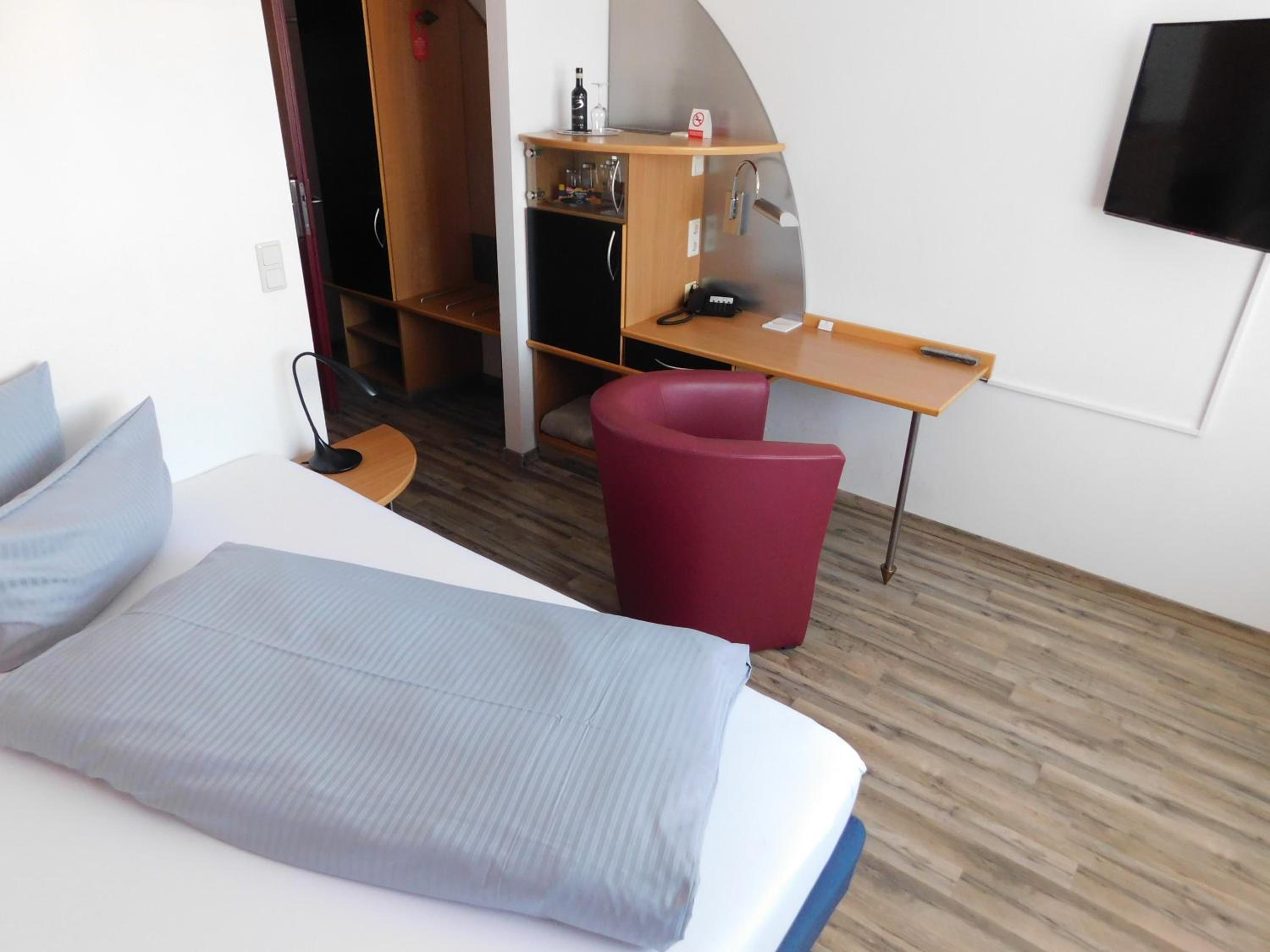 Single Room photo 1