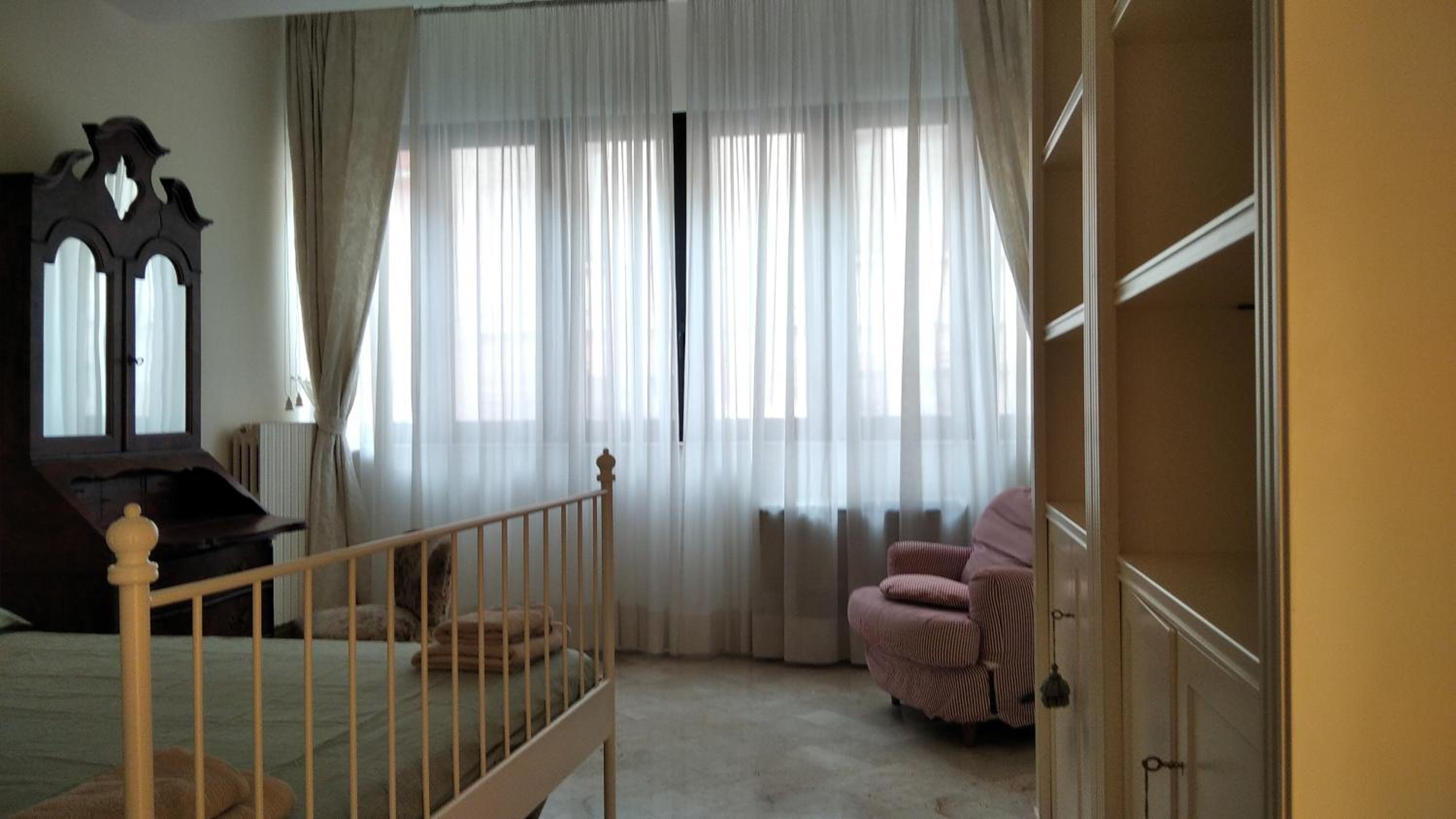 Double Room With Shared Bathroom