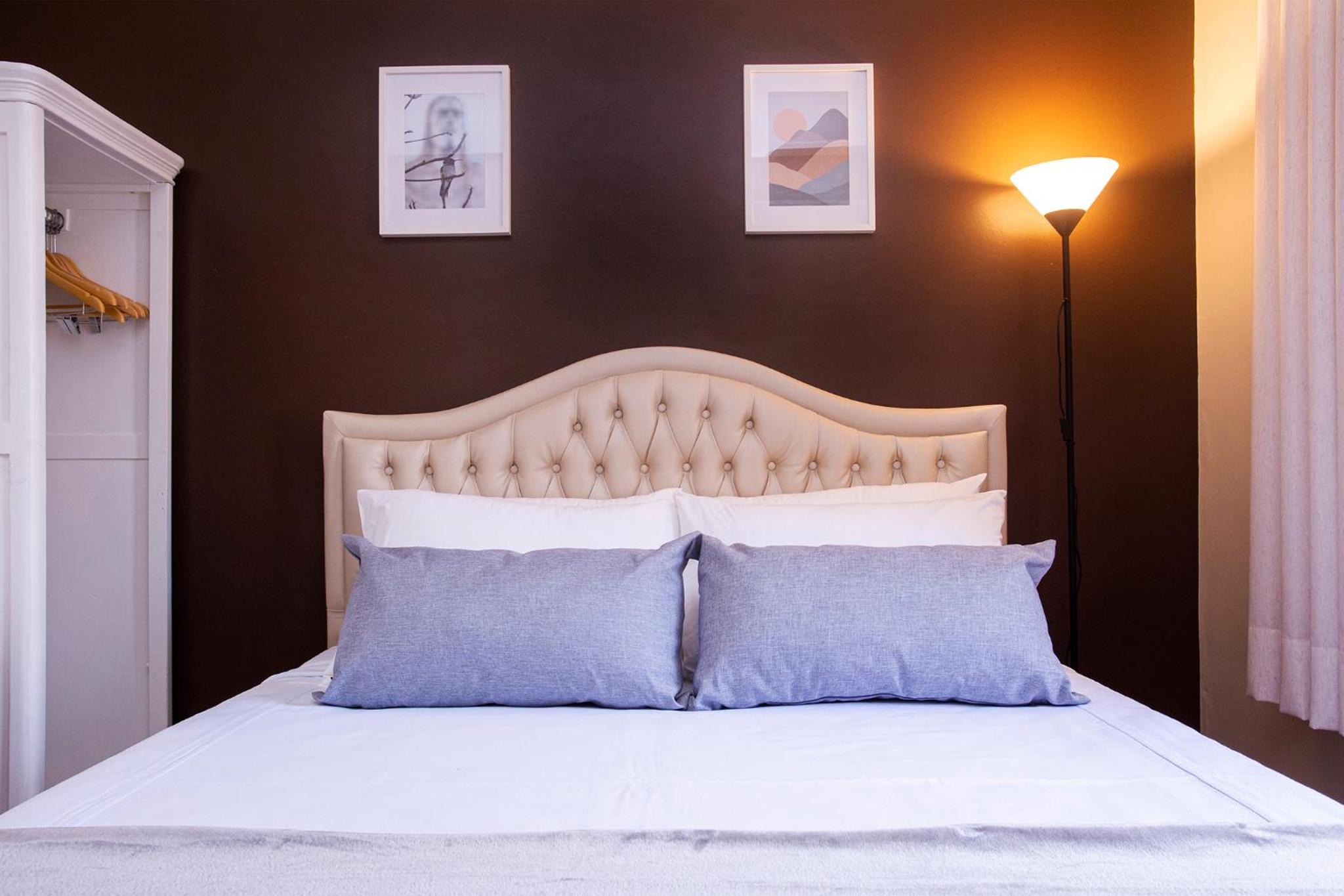 Standard Double Room - Photo 8
