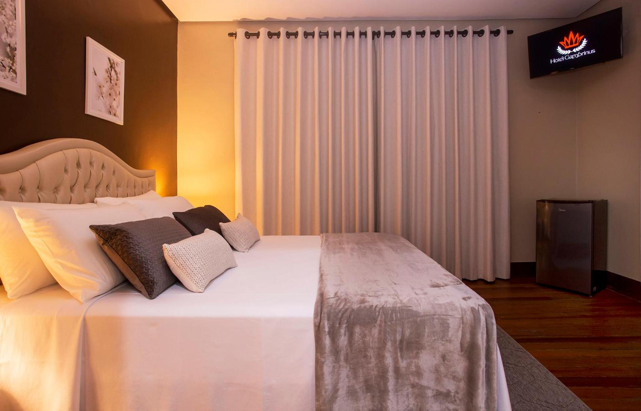 Deluxe Room - Photo 15