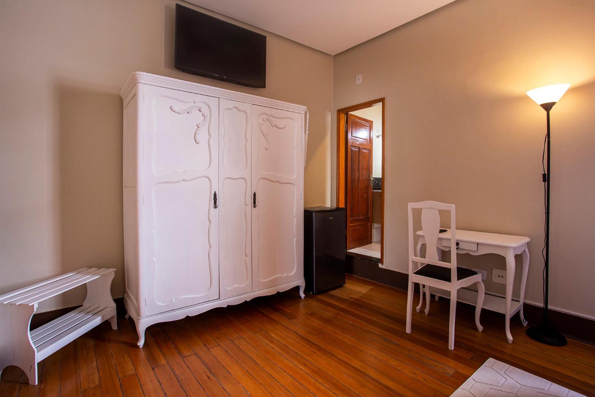 Deluxe Room - Photo 1