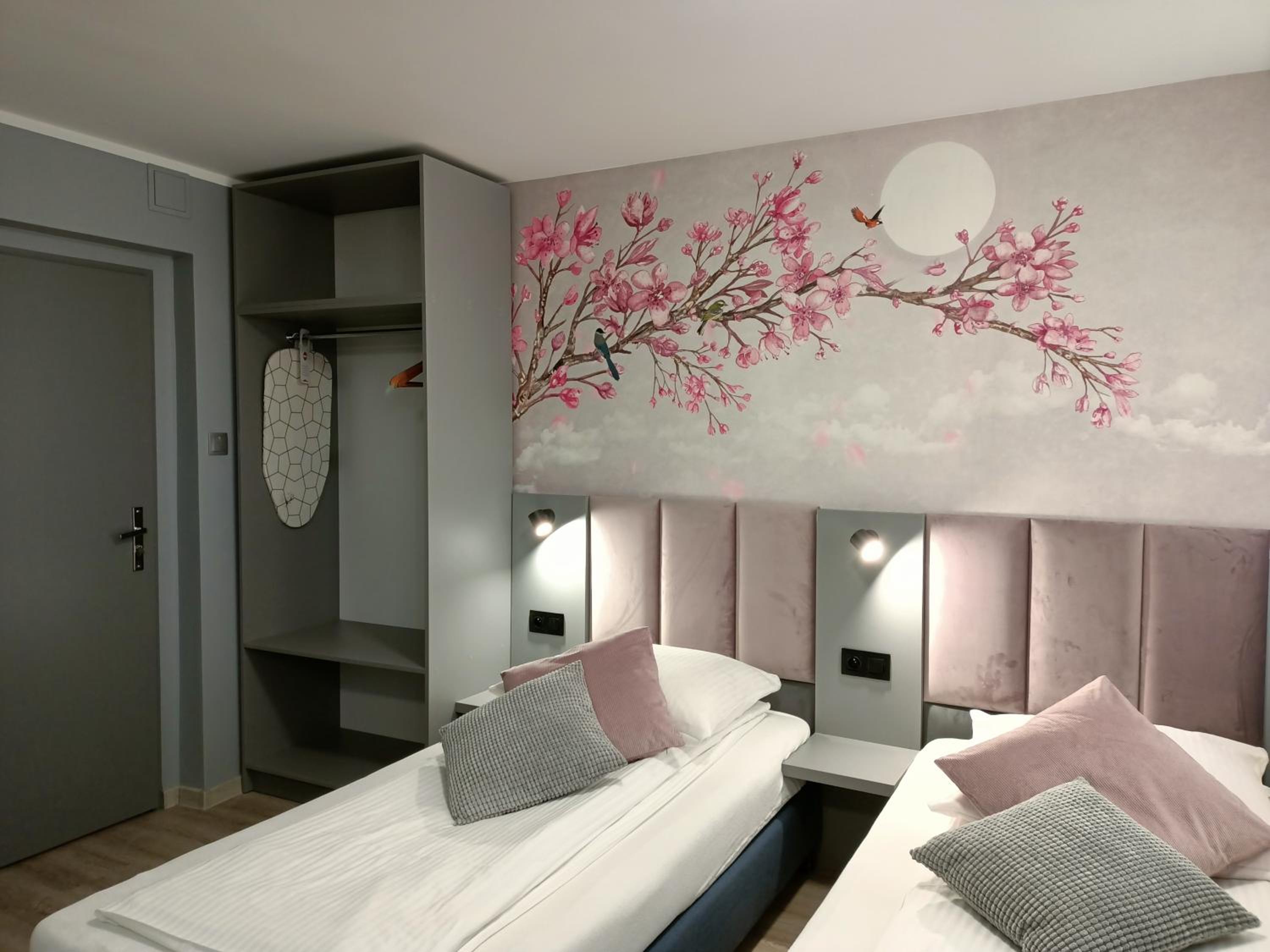 Deluxe Twin Room - Photo 7