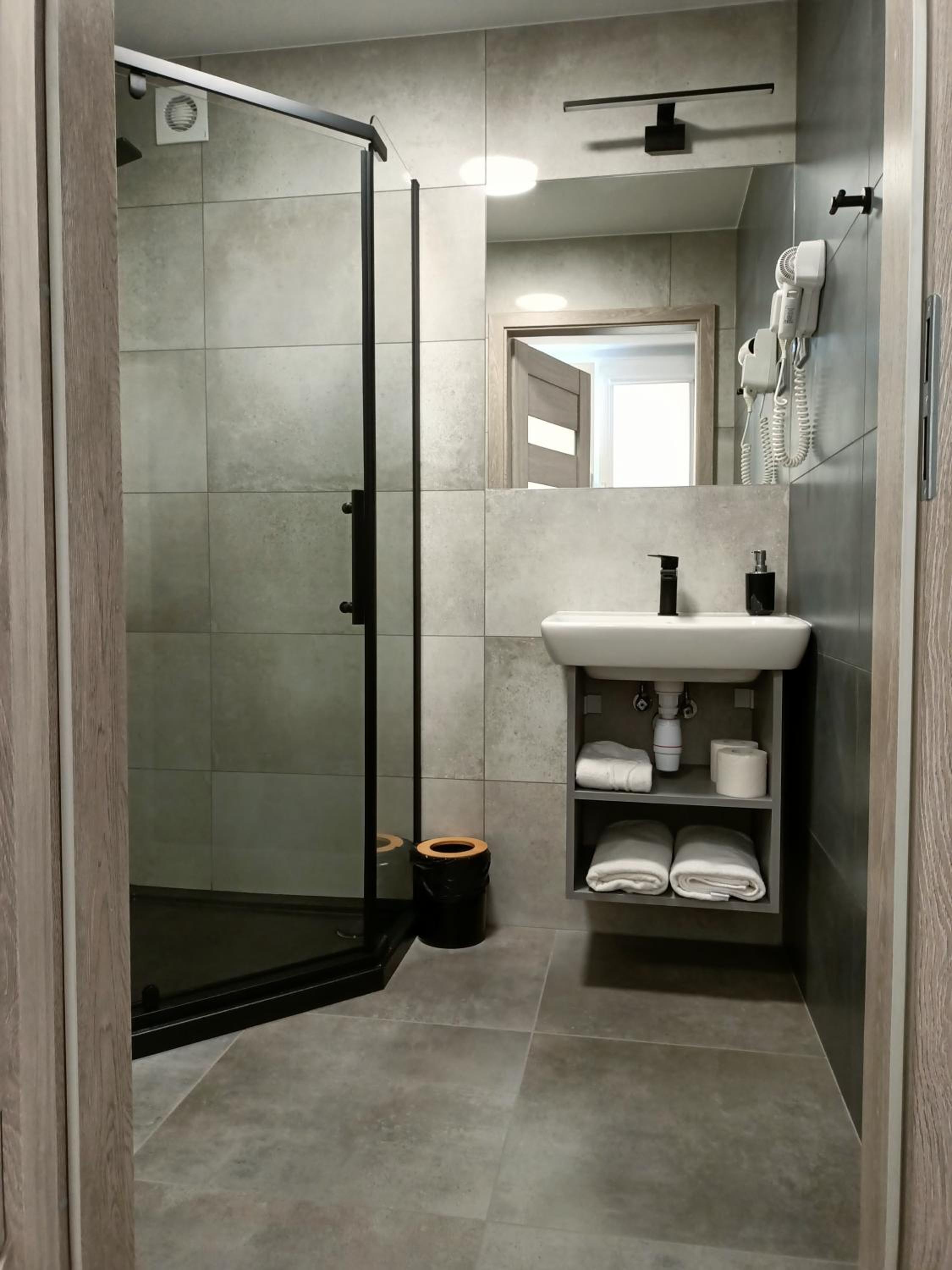 Deluxe Twin Room - Photo 5