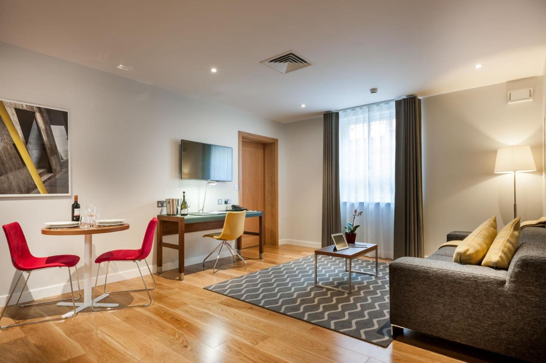 Two-Bedroom Apartment 45sqm photo 2