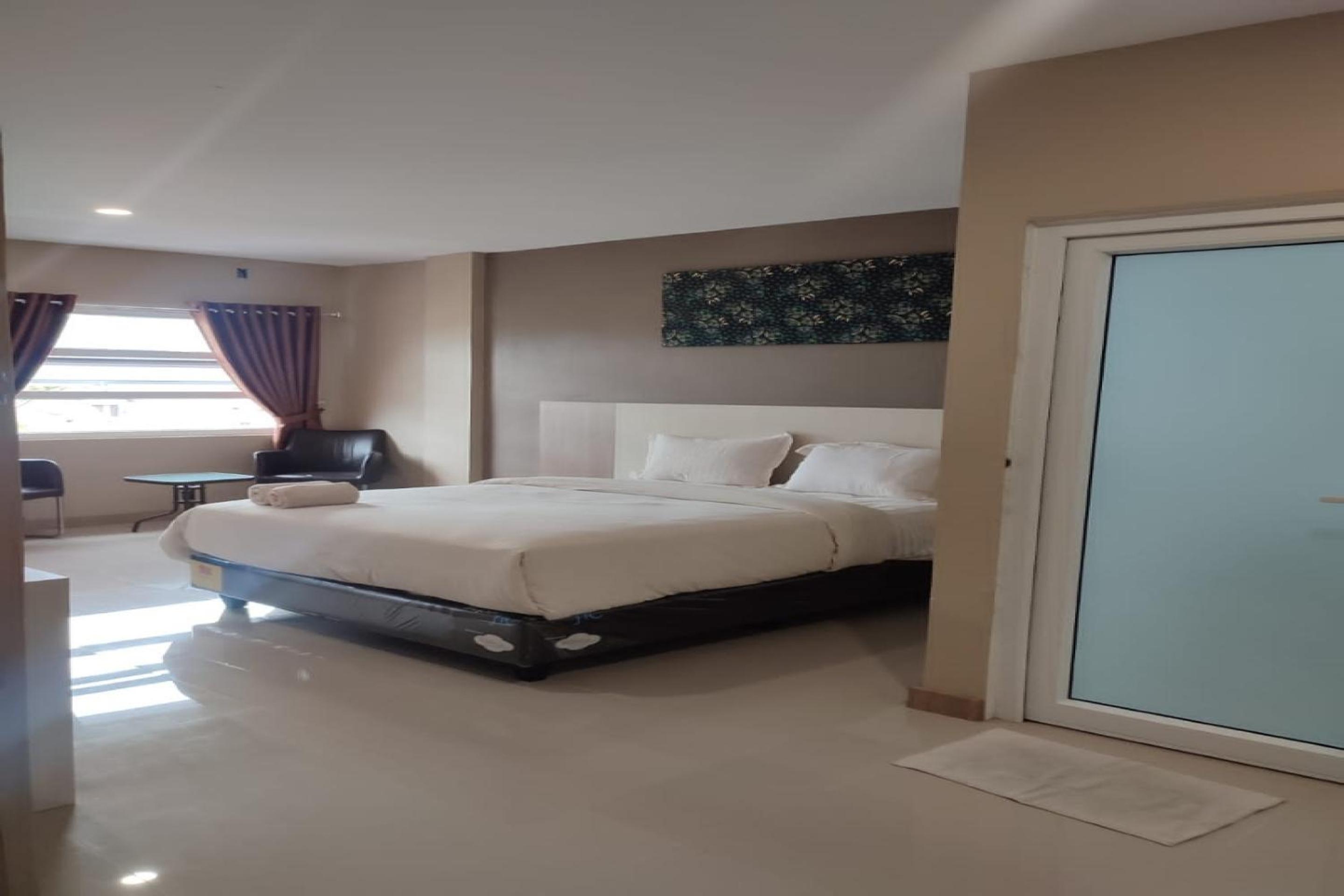 Deluxe Suite - Photo 1