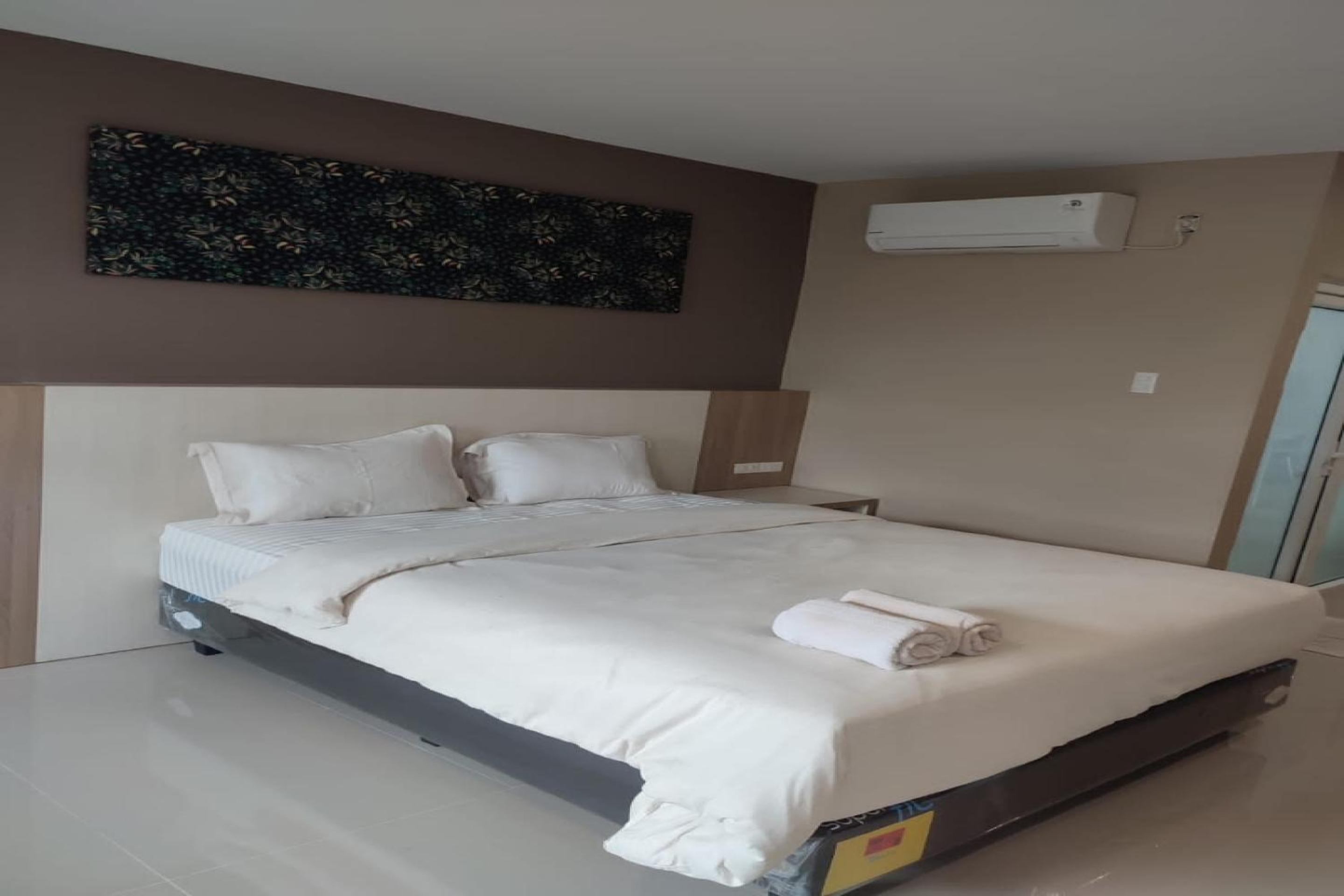 Deluxe Suite - Photo 5