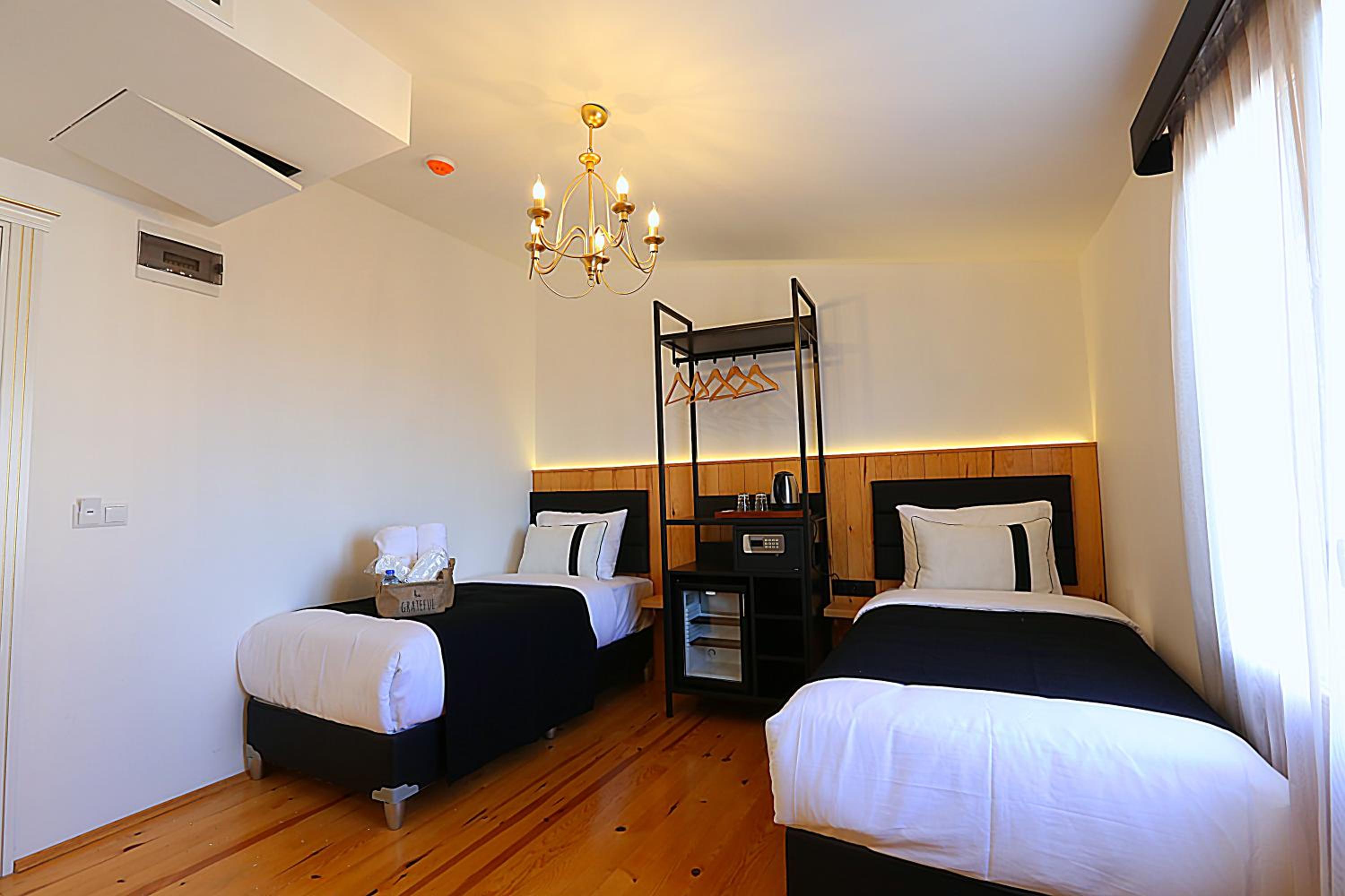Twin Room with Balcony photo 3