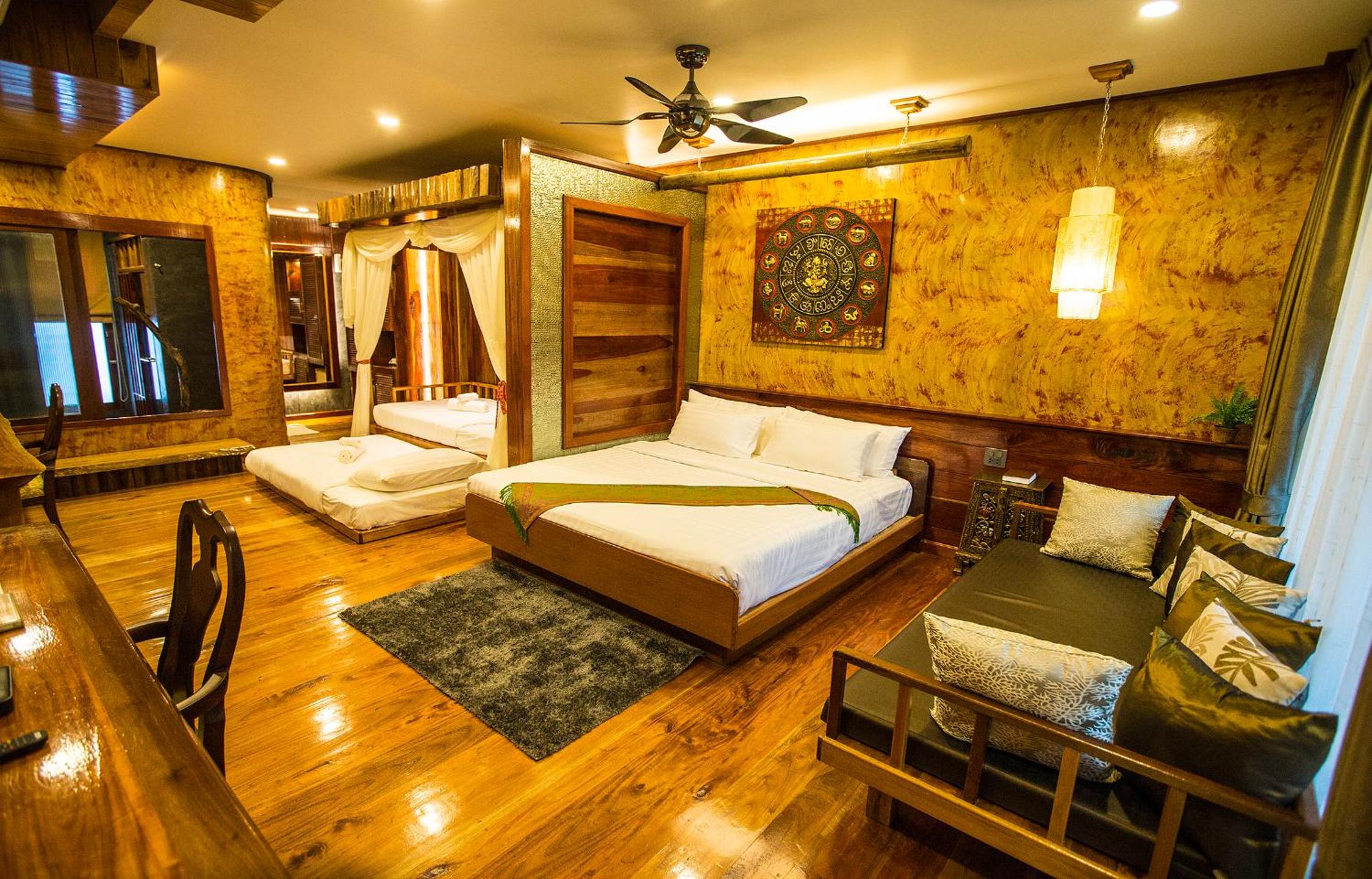 PhuPha Family Room
