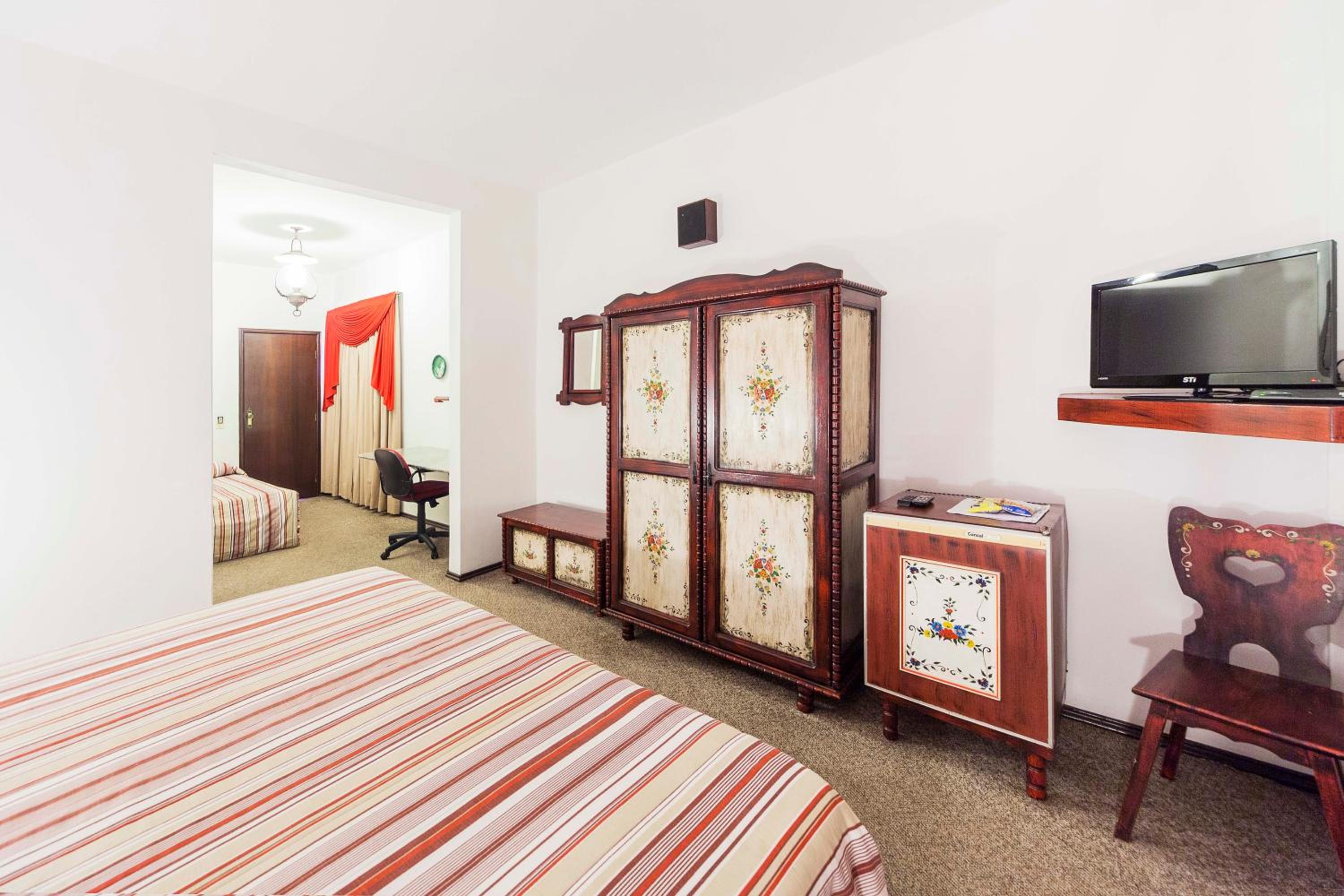 Deluxe Double Room with Double Bed photo 2