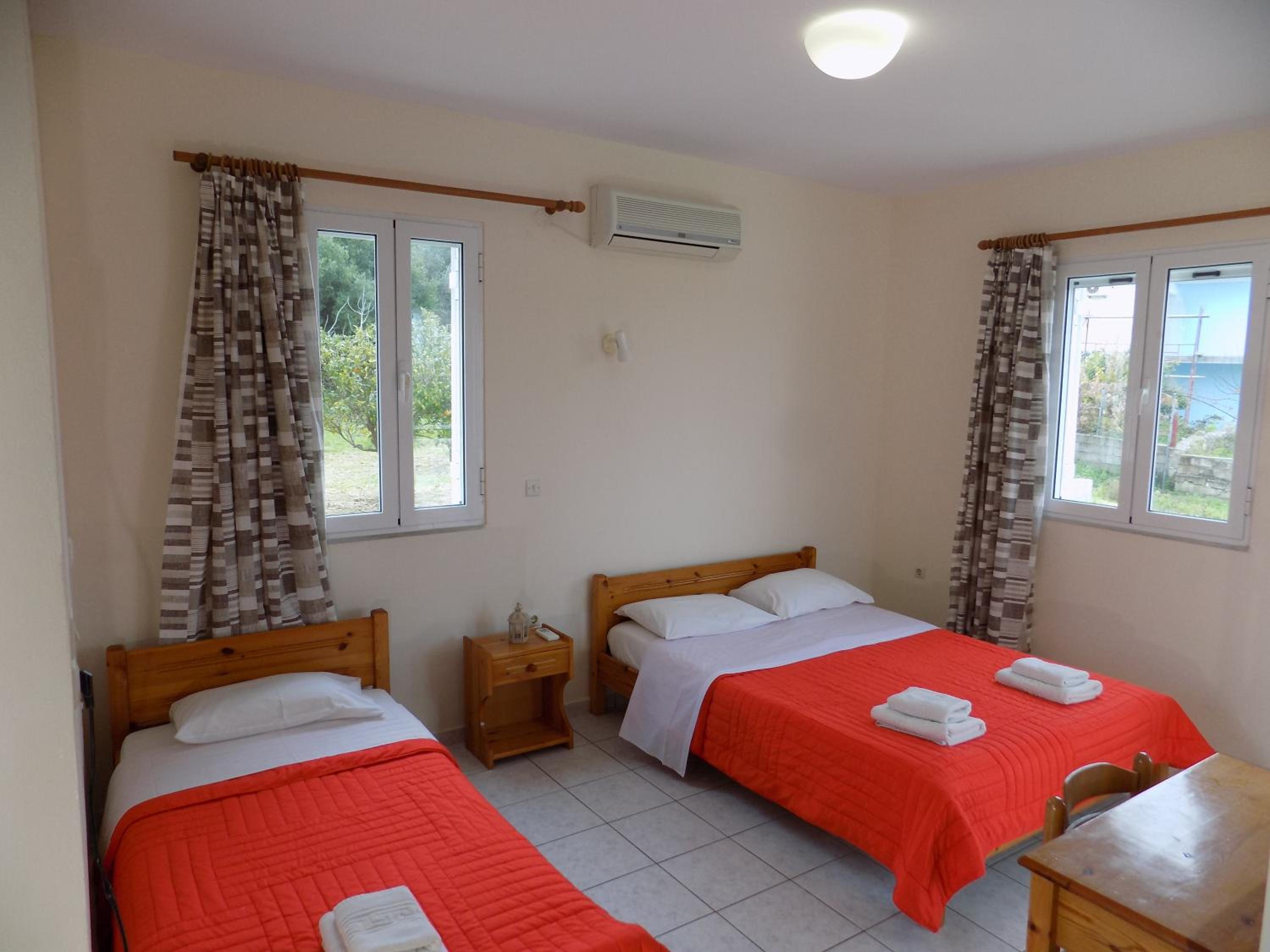 Triple Room with Terrace