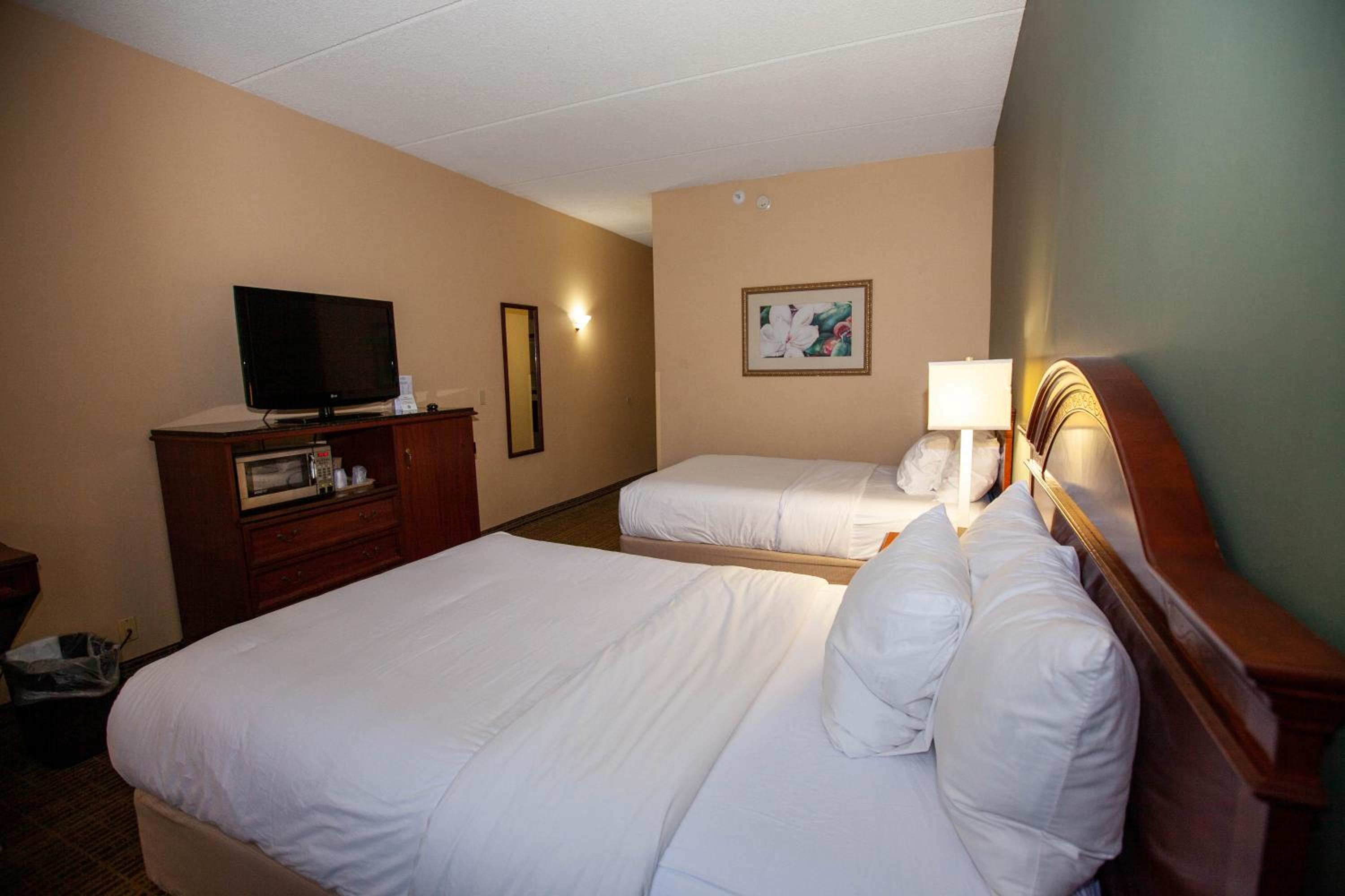 Deluxe Double Room with Two Double Beds - Non-Smoking - Photo 3