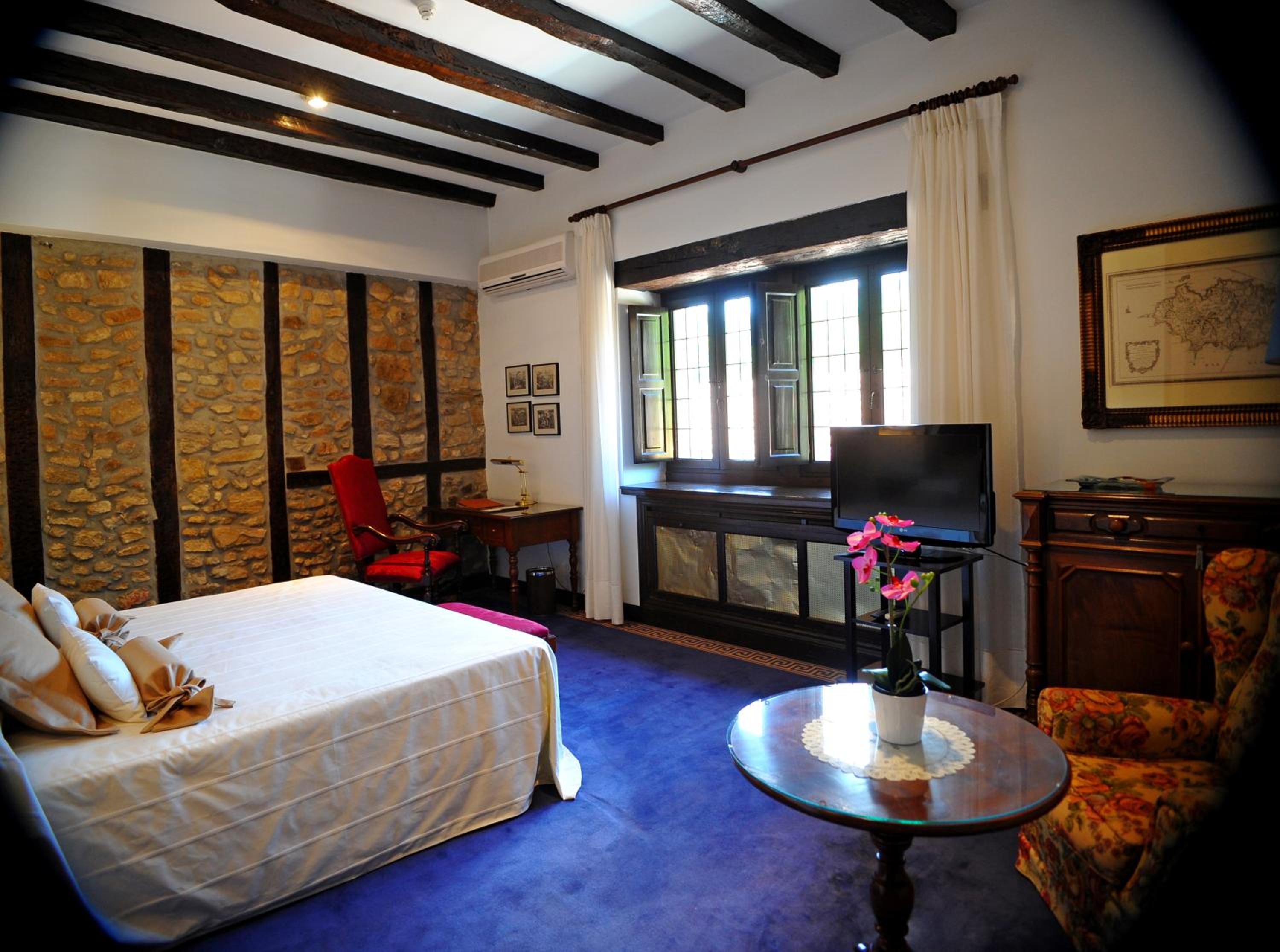 Superior Double Room - Photo 1