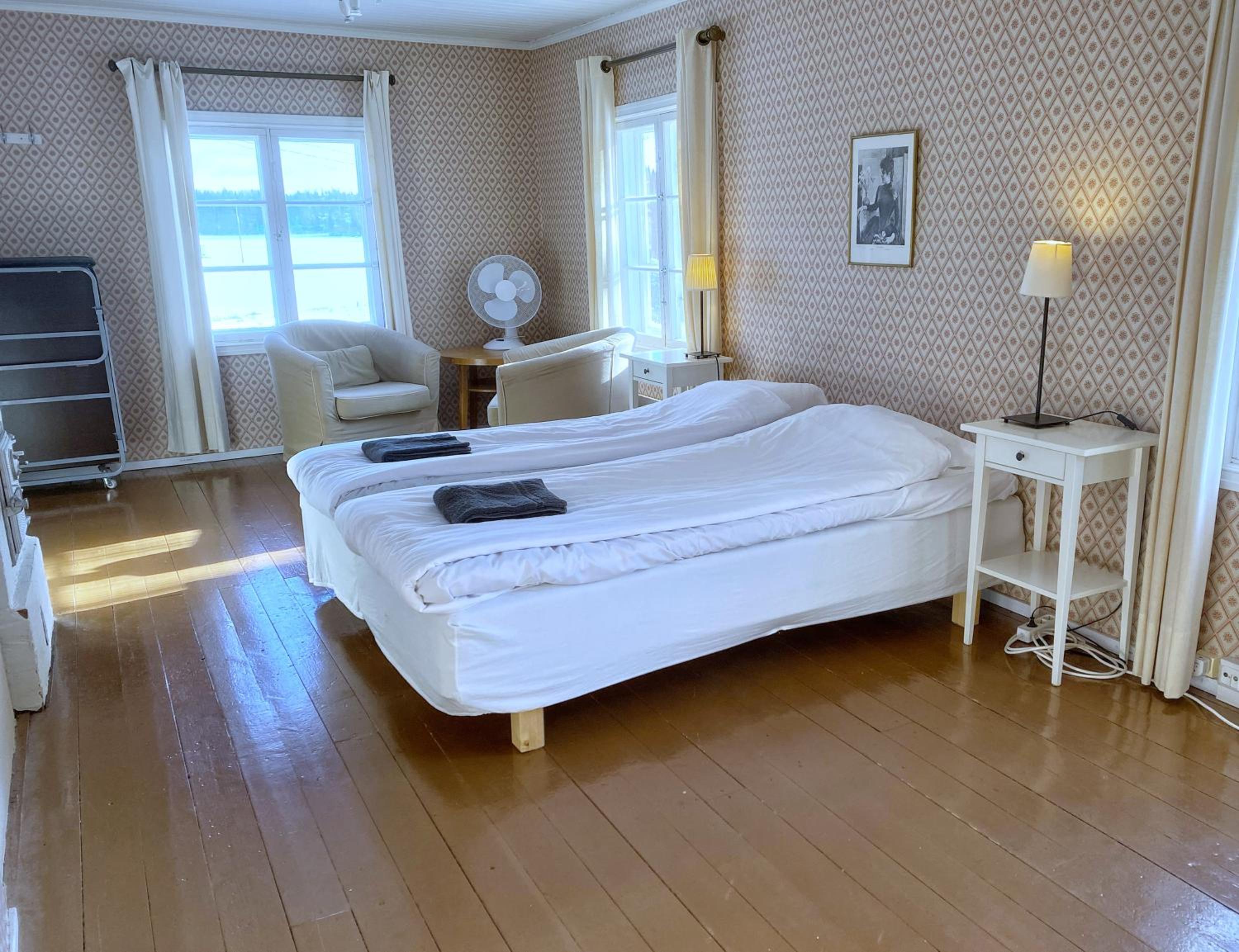 Twin Room with Shared Bathroom photo 1