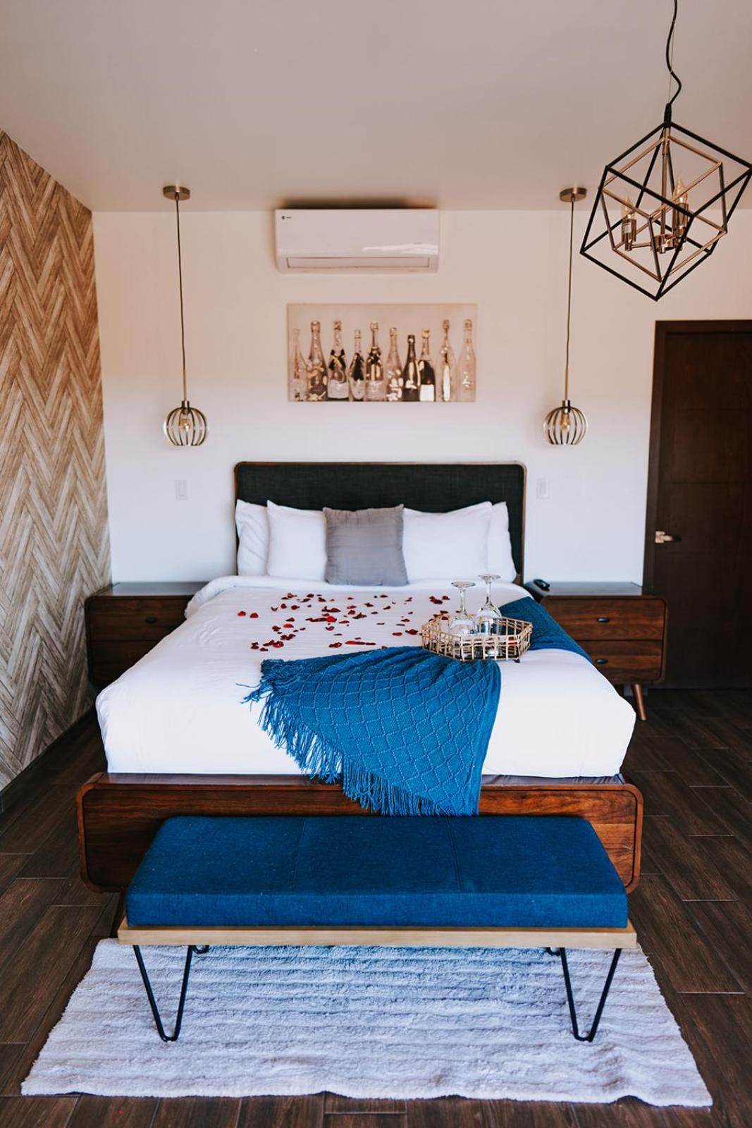 Double Room - Photo 7
