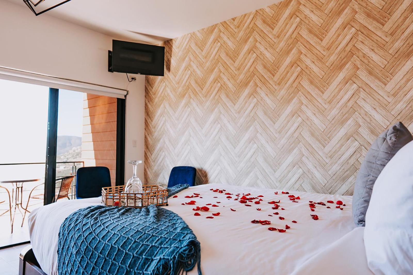 Double Room - Photo 6