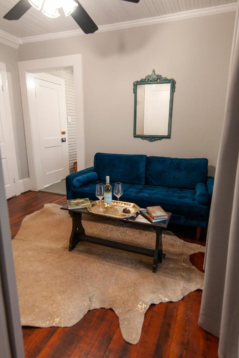 Deluxe Queen Suite photo 1