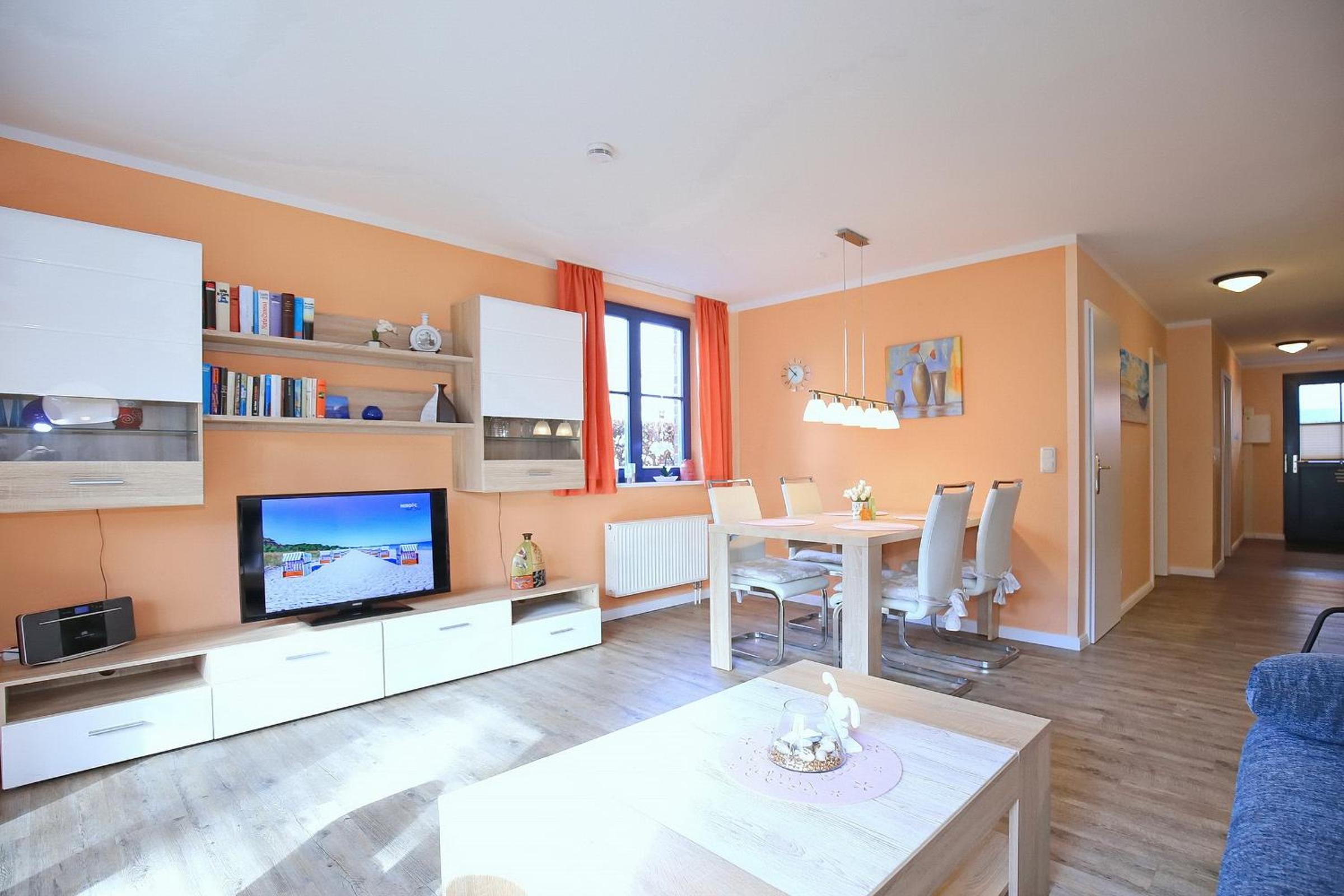 Apartment with Terrace photo 3