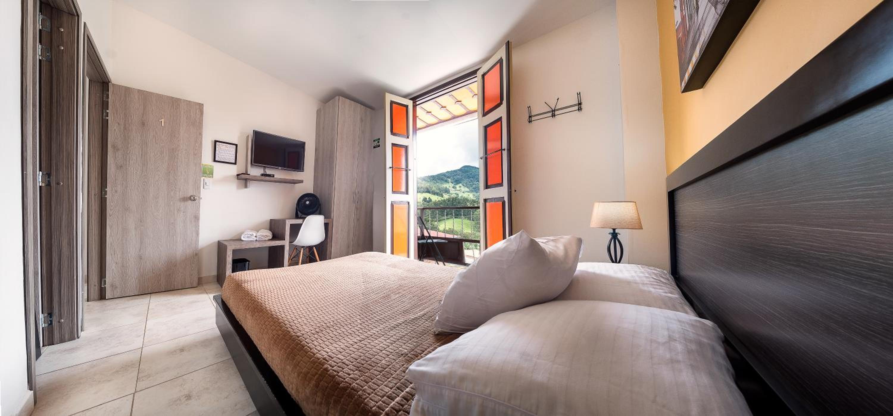 Double Room with Balcony and Private Bathroom photo 1