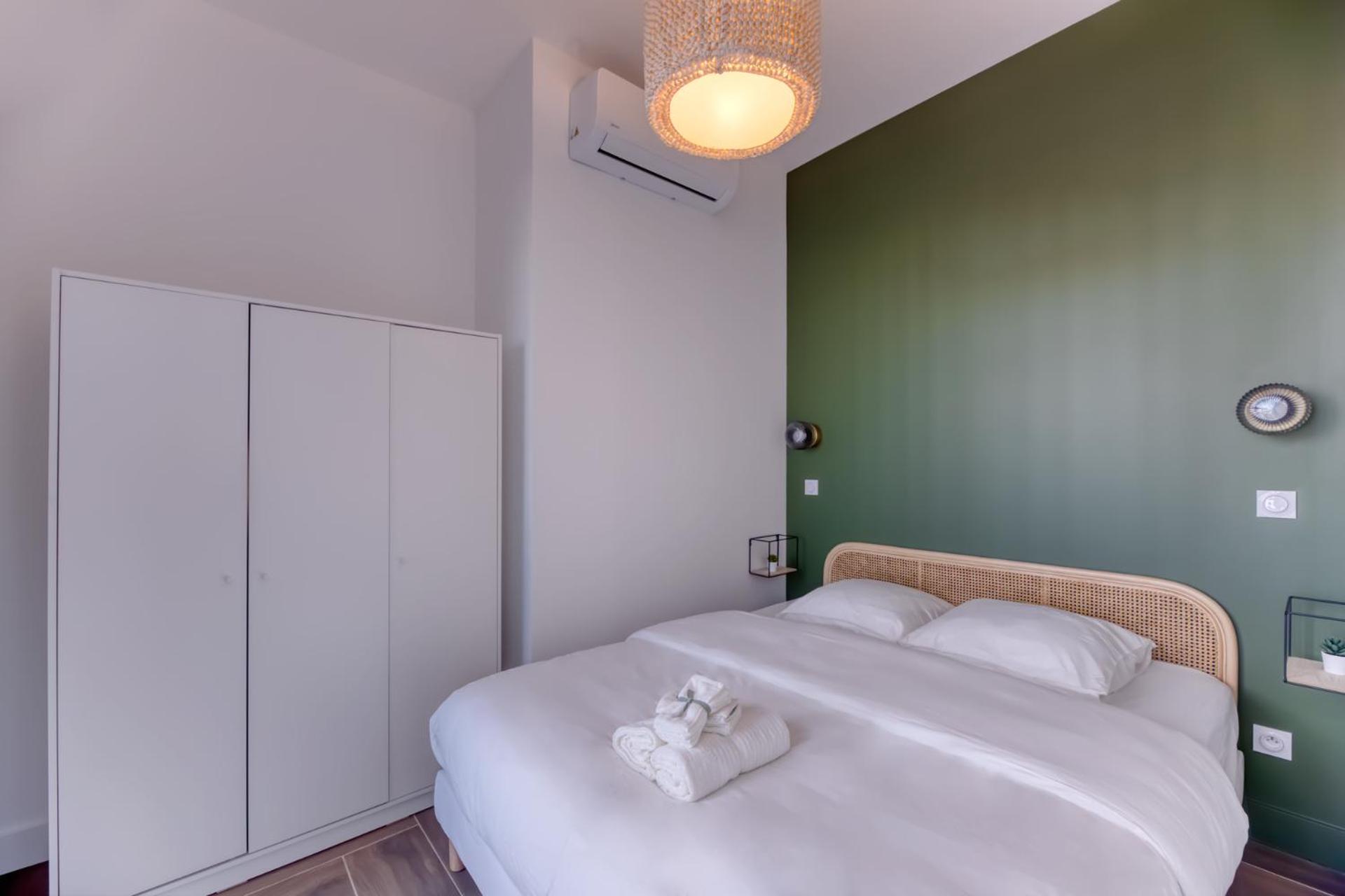 Apartment - Photo 17