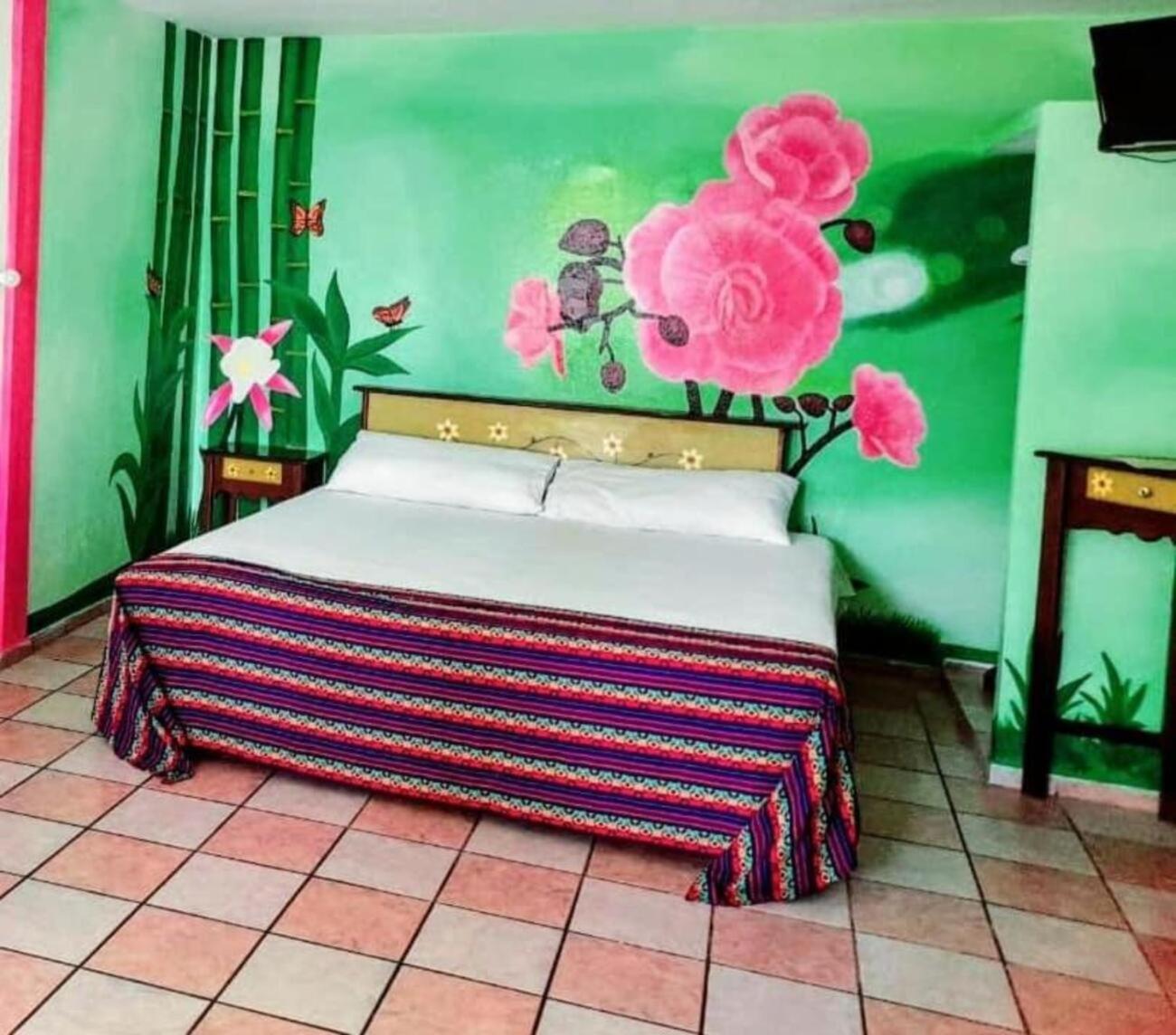Deluxe Queen Room photo 3