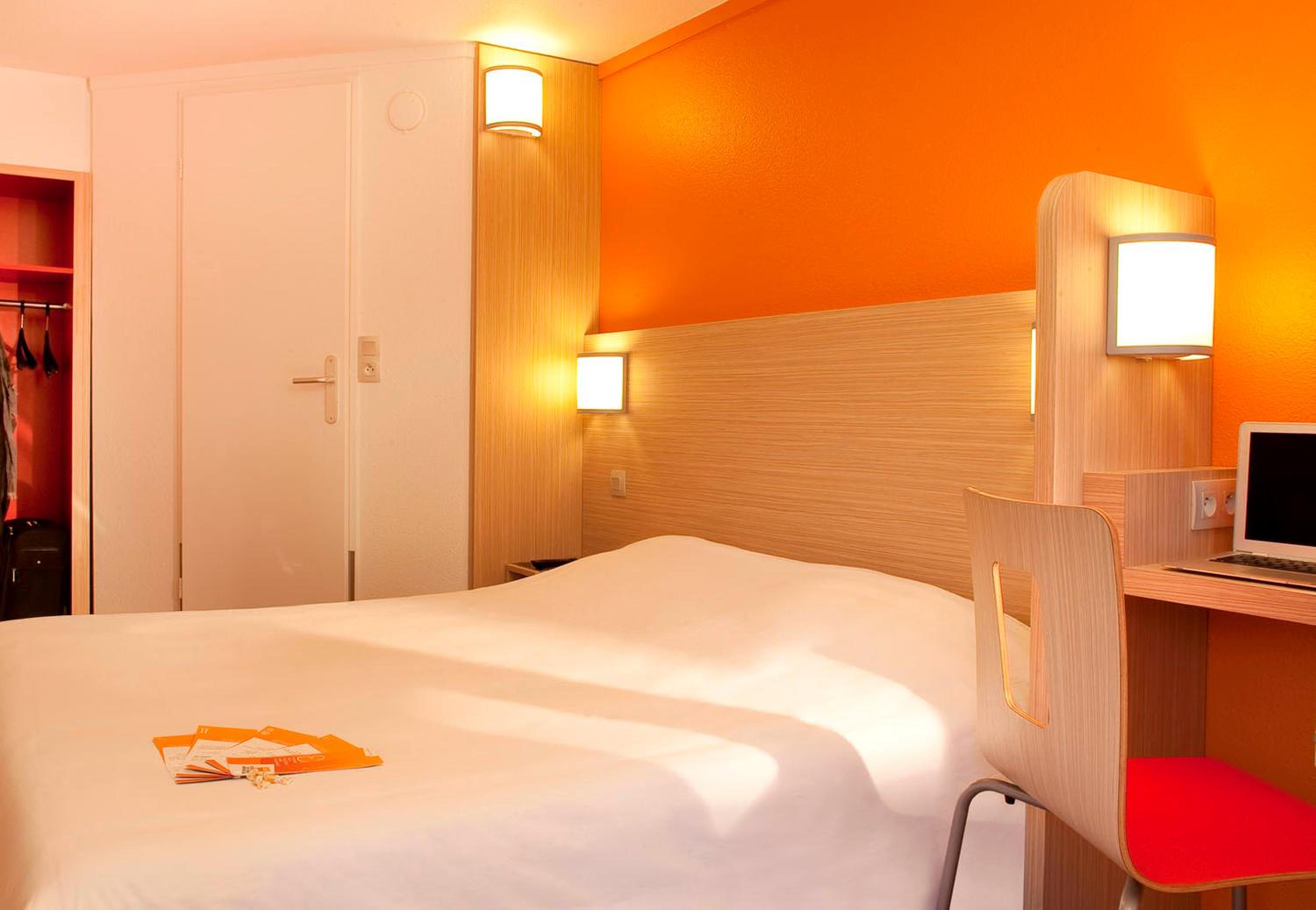 Standard Queen Room - Photo 2